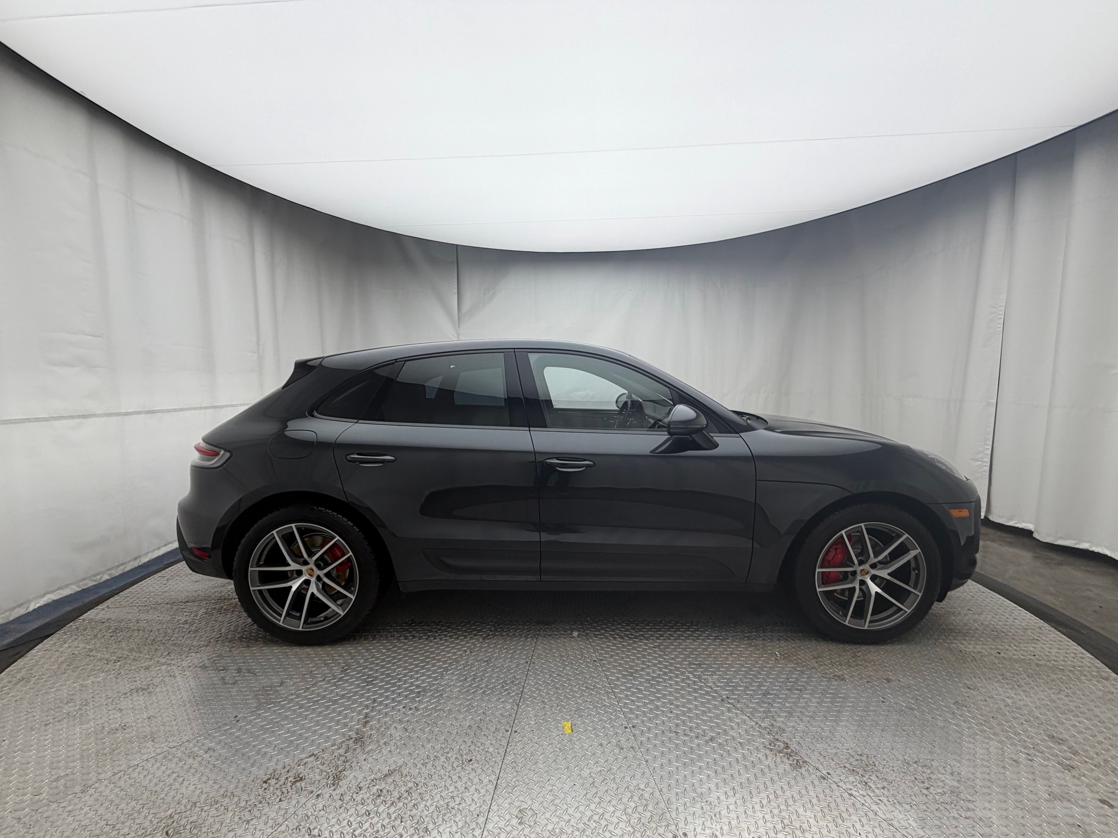 Thumbnail: 2023 Porsche Macan - 12
