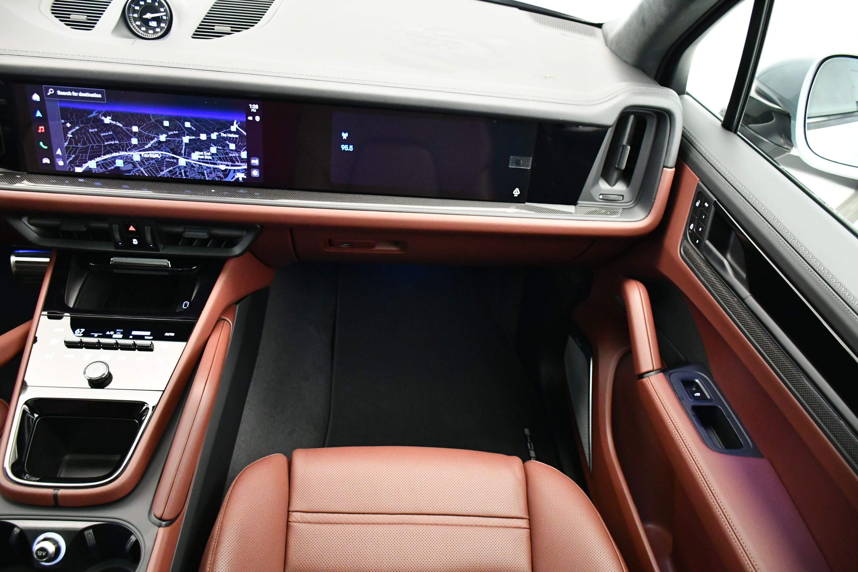 Thumbnail: 2026 Porsche Cayenne - 25