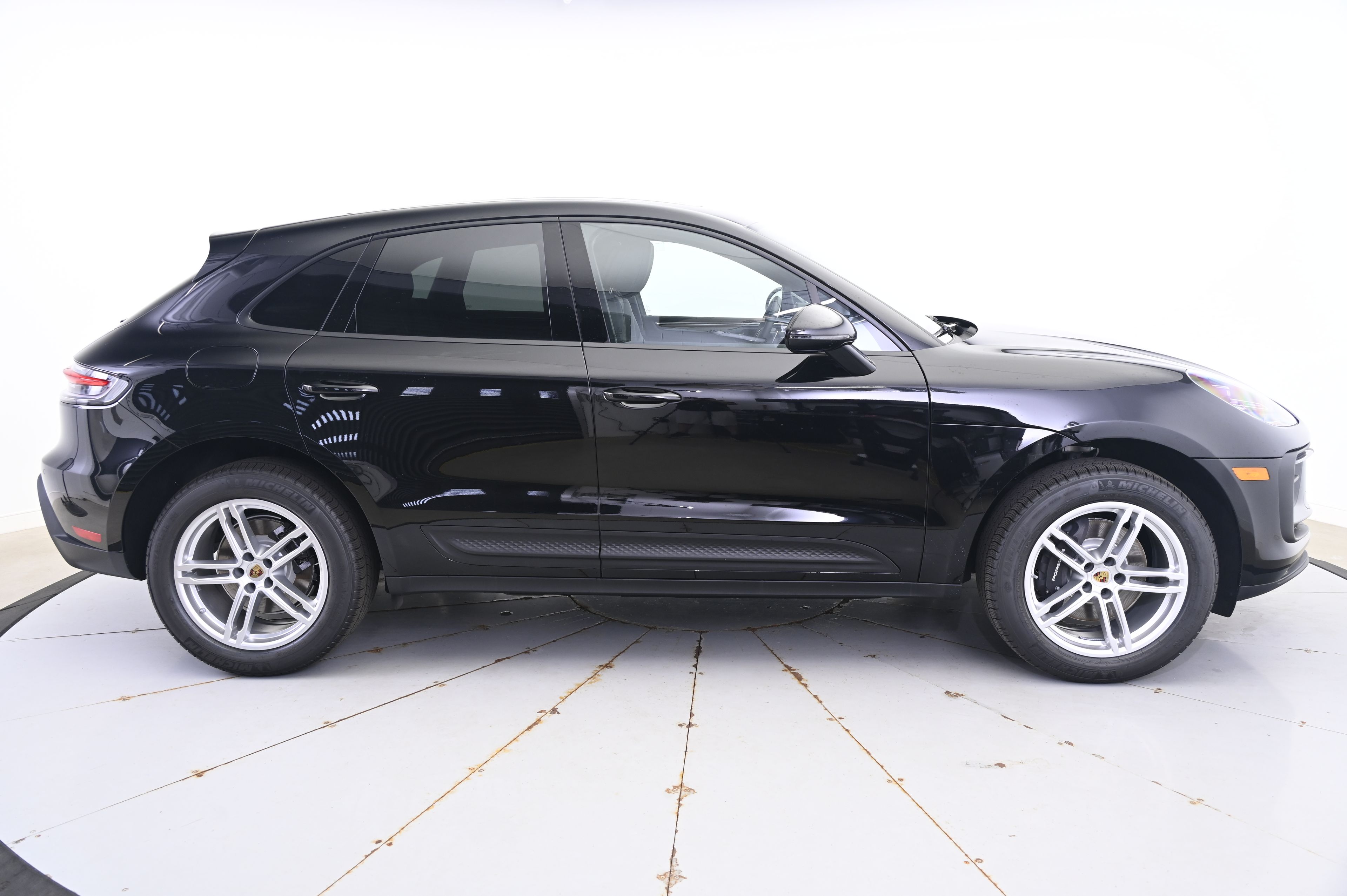 Thumbnail: 2025 Porsche Macan - 8