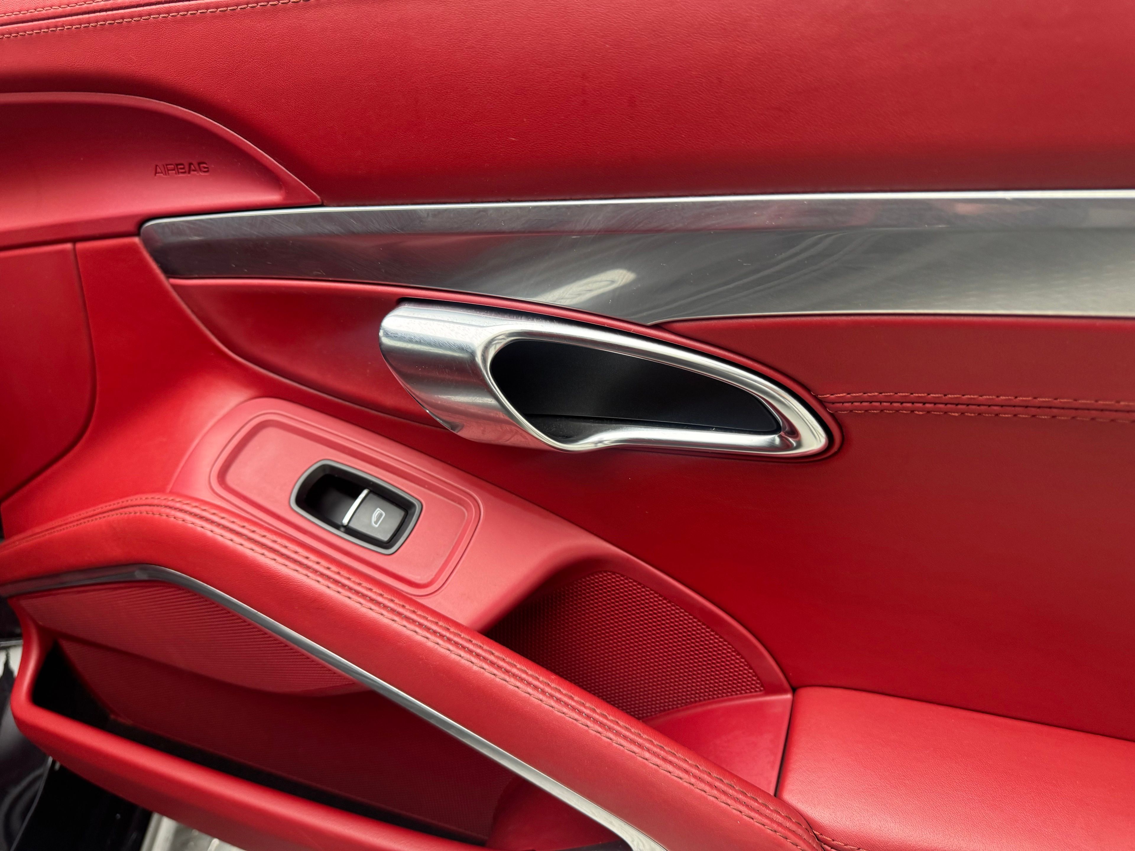Thumbnail: 2013 Porsche 911 - 23