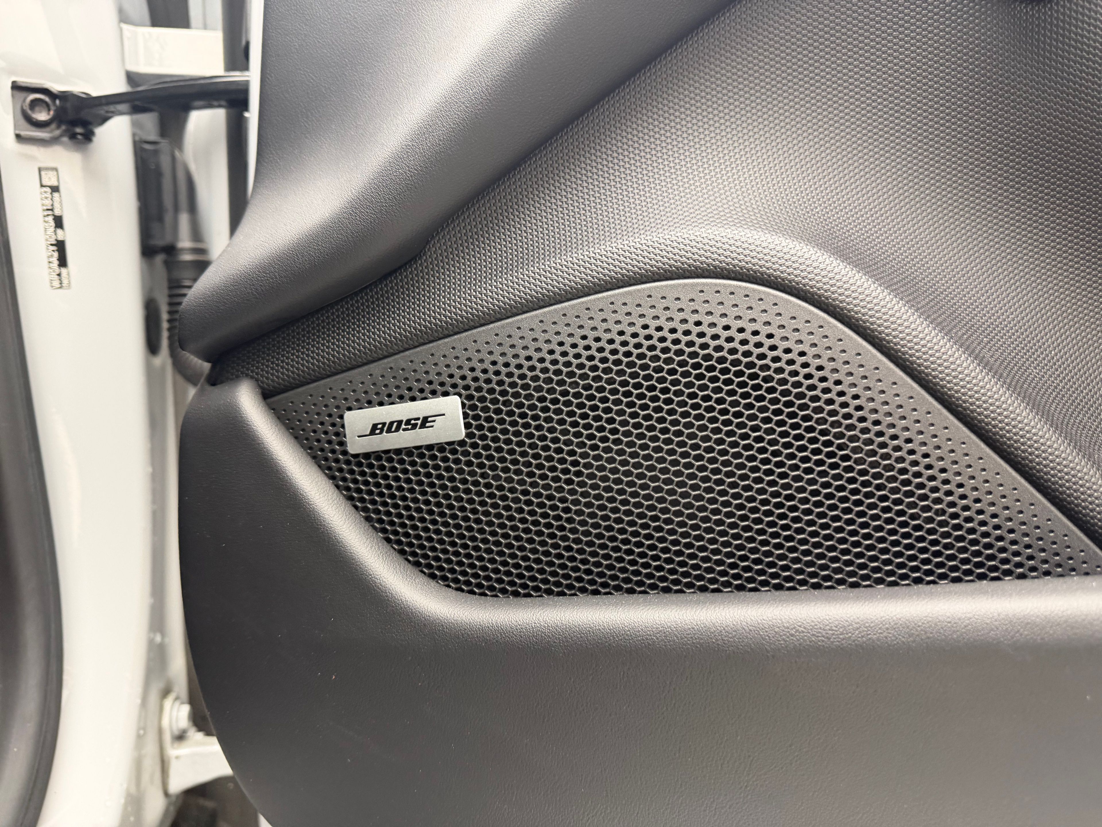 Thumbnail: 2022 Porsche Taycan - 22