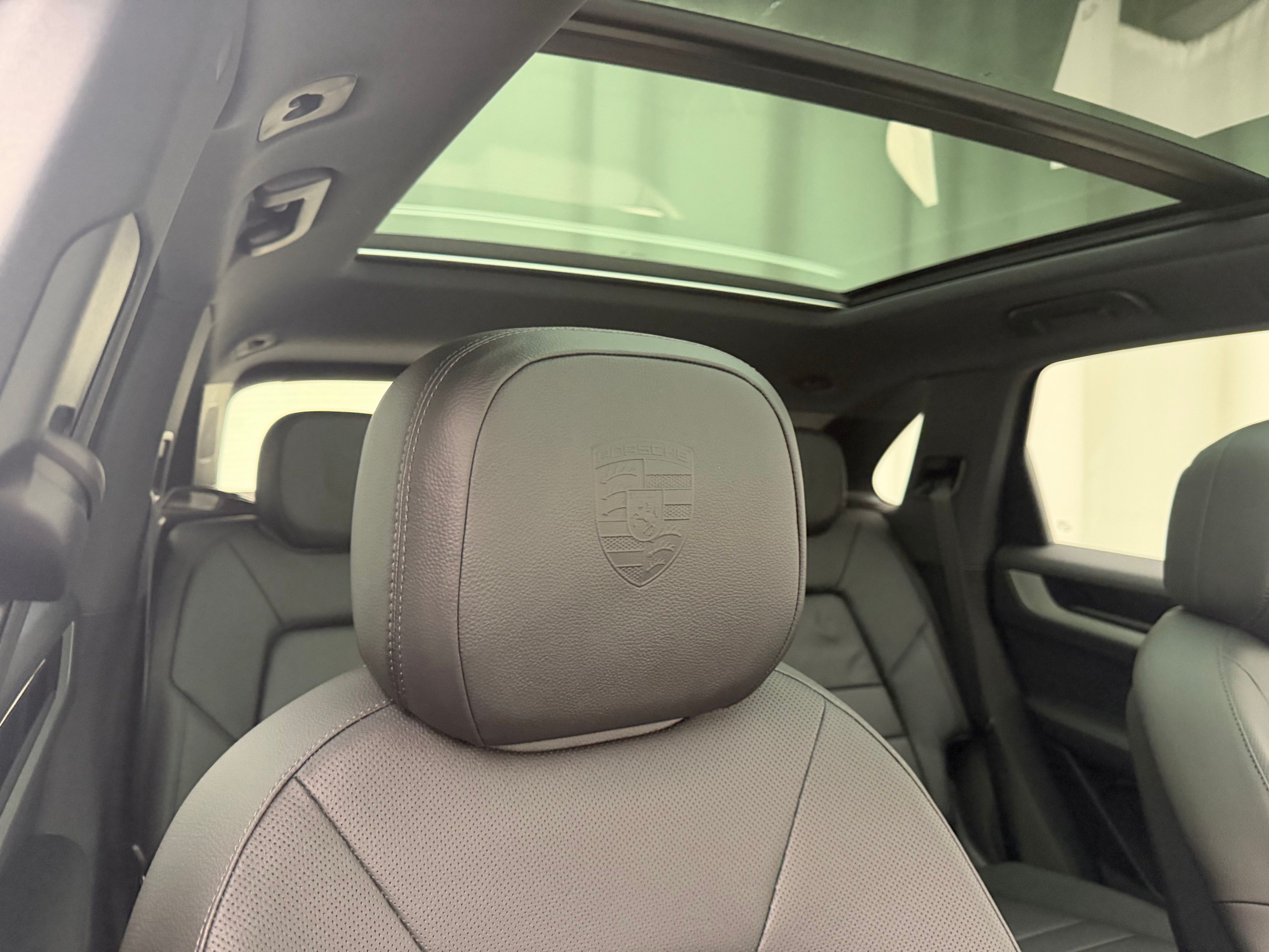 Thumbnail: 2026 Porsche Cayenne - 25