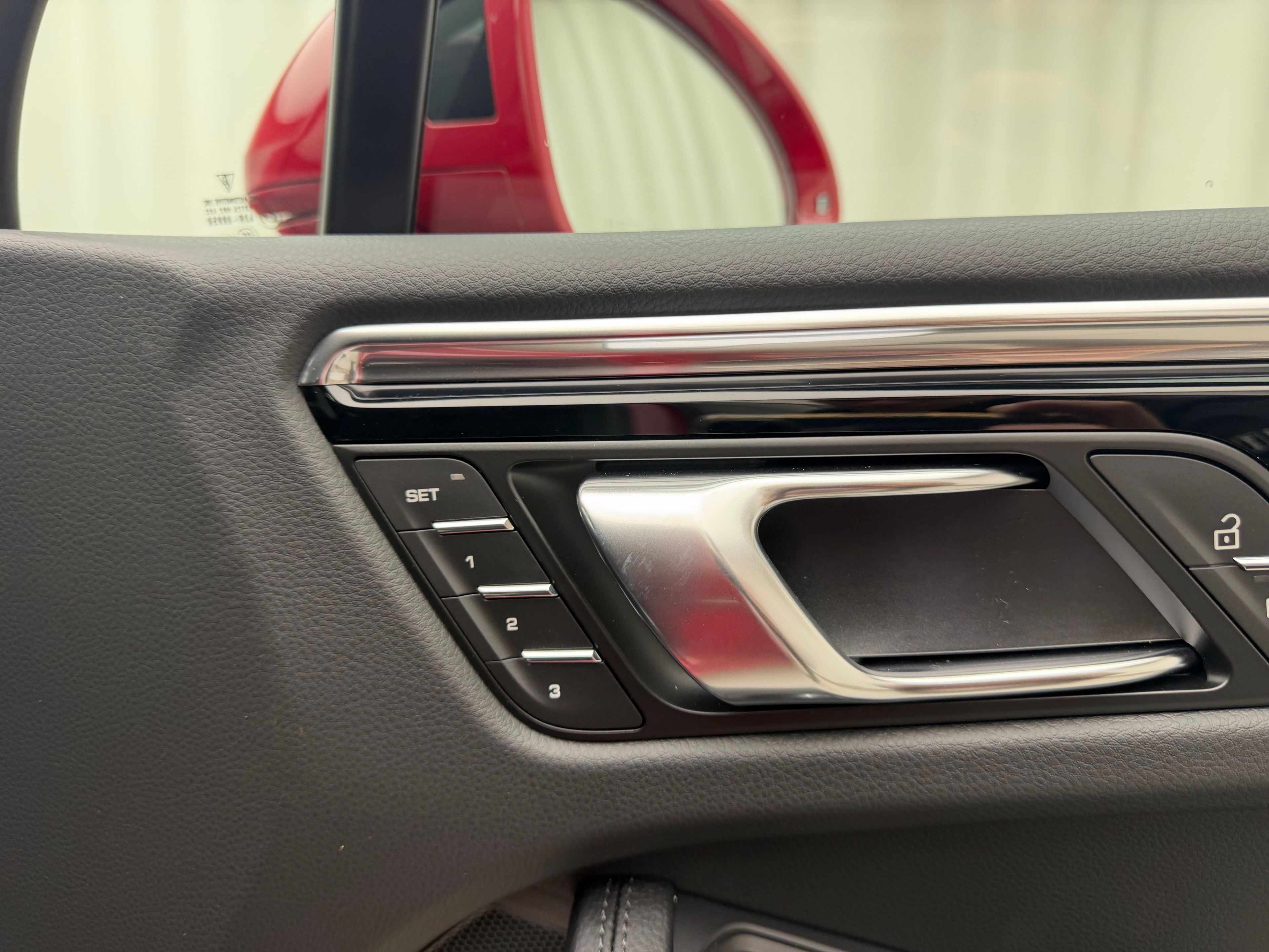 Thumbnail: 2026 Porsche Macan - 19