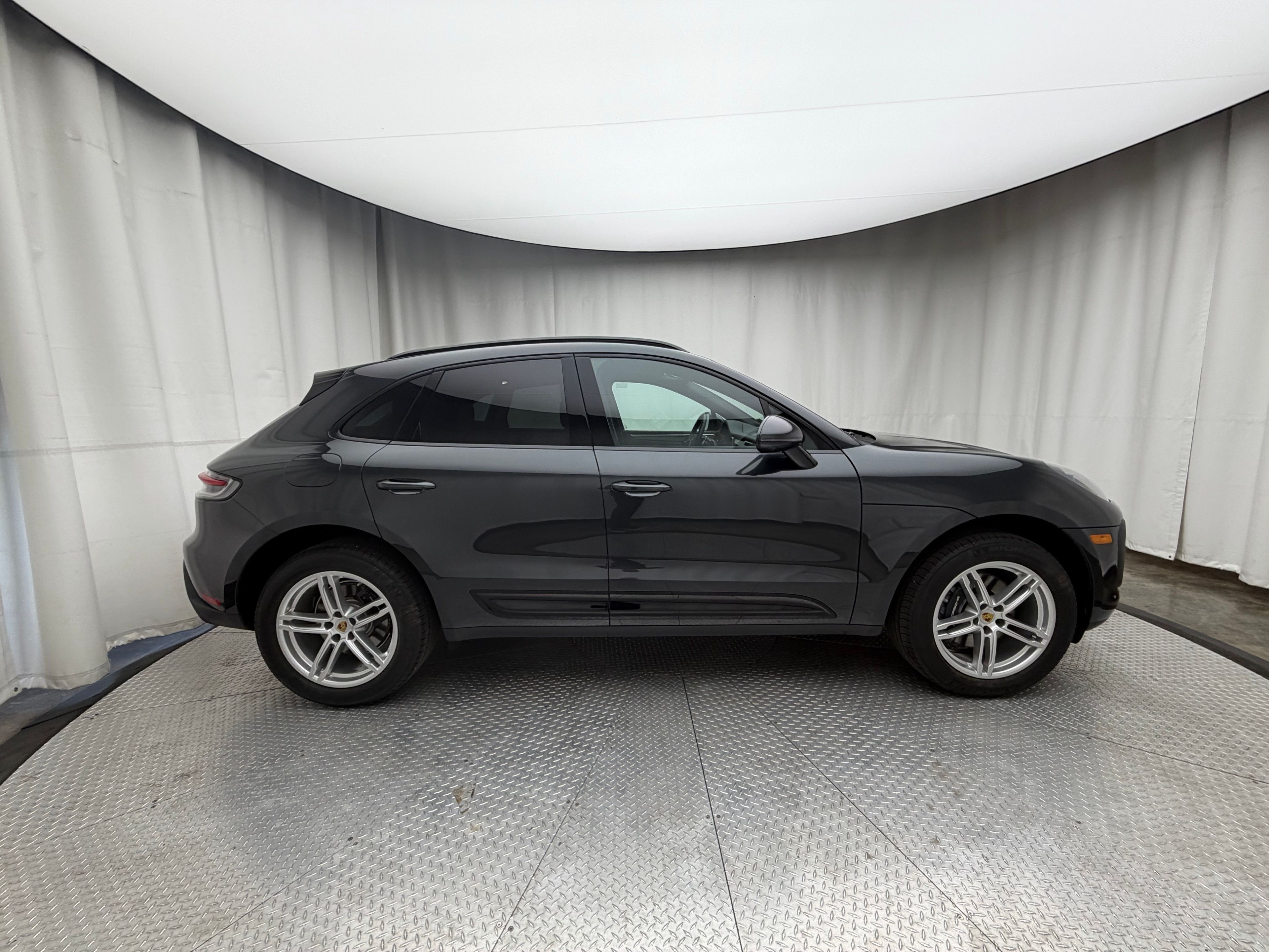 Thumbnail: 2026 Porsche Macan - 15