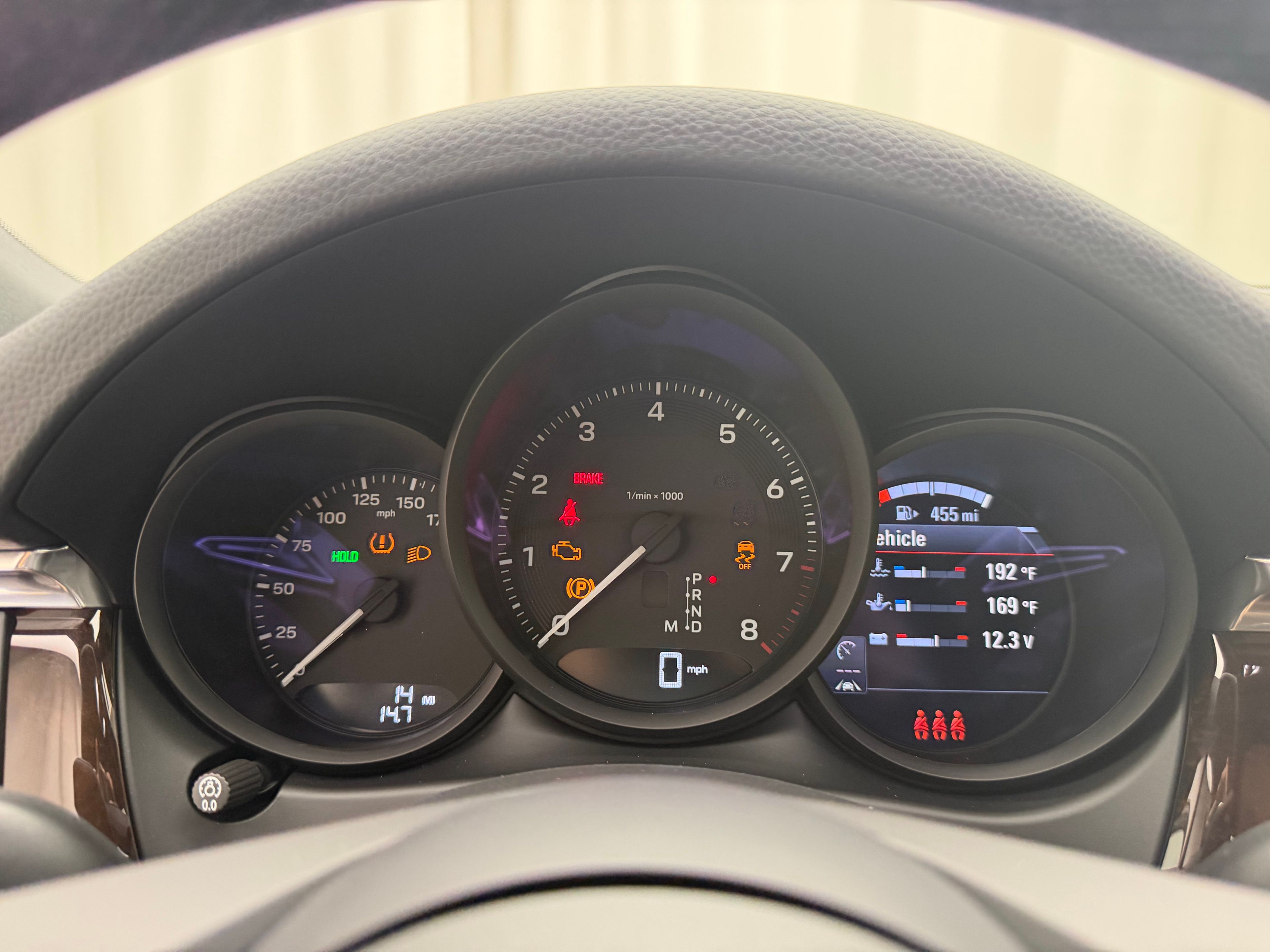 Thumbnail: 2026 Porsche Macan - 29