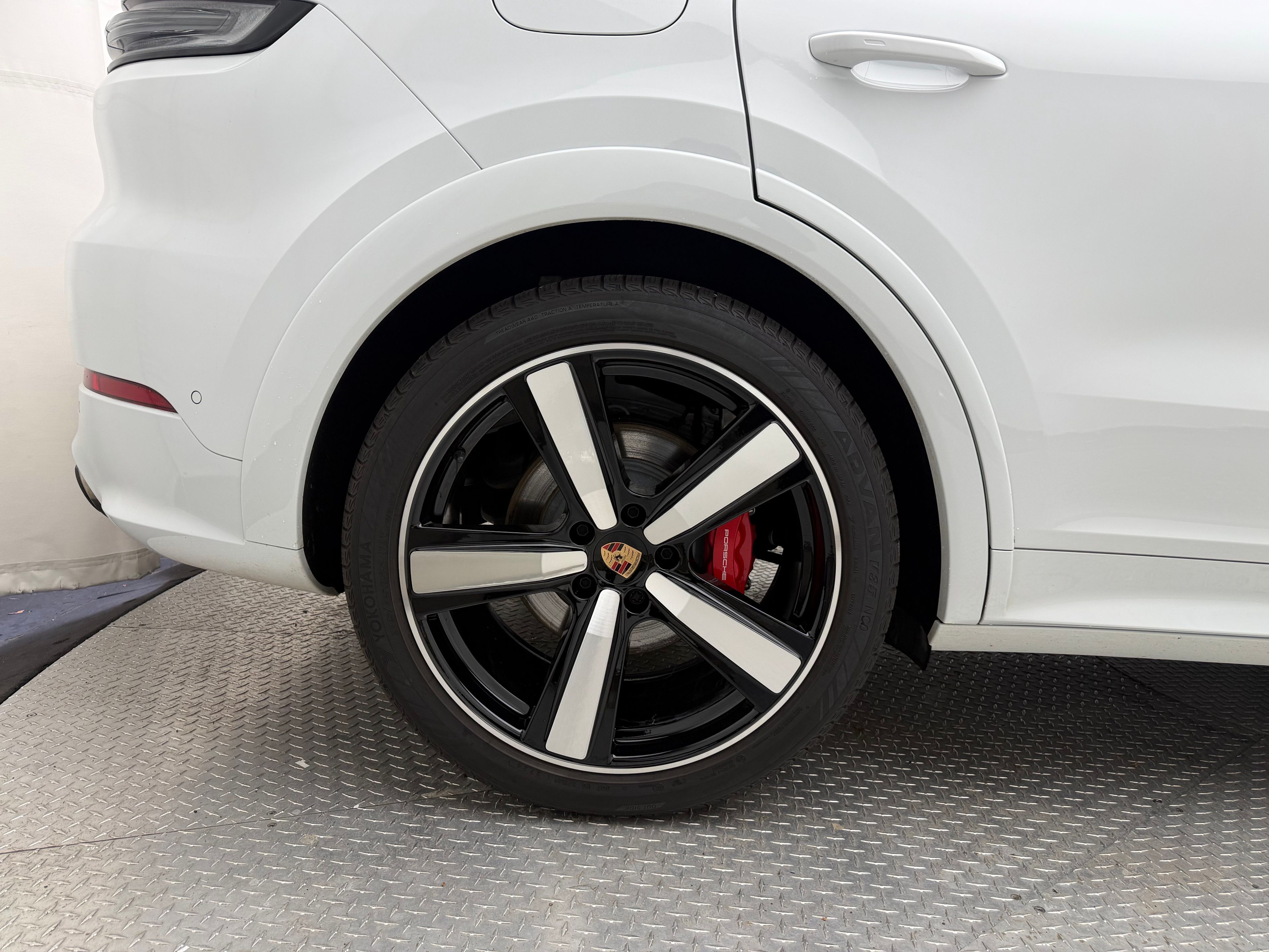 Thumbnail: 2025 Porsche Cayenne - 10