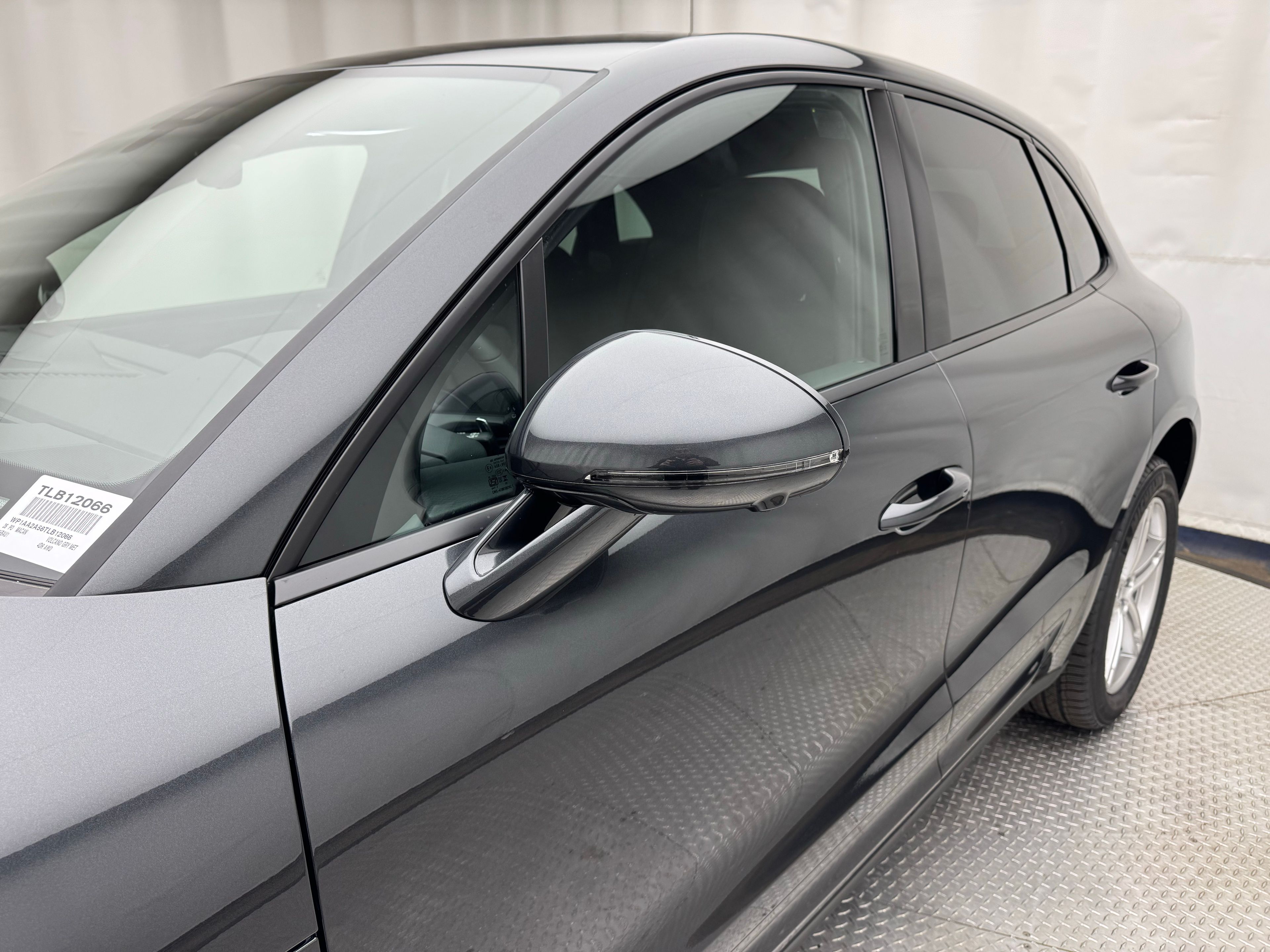 Thumbnail: 2026 Porsche Macan - 7