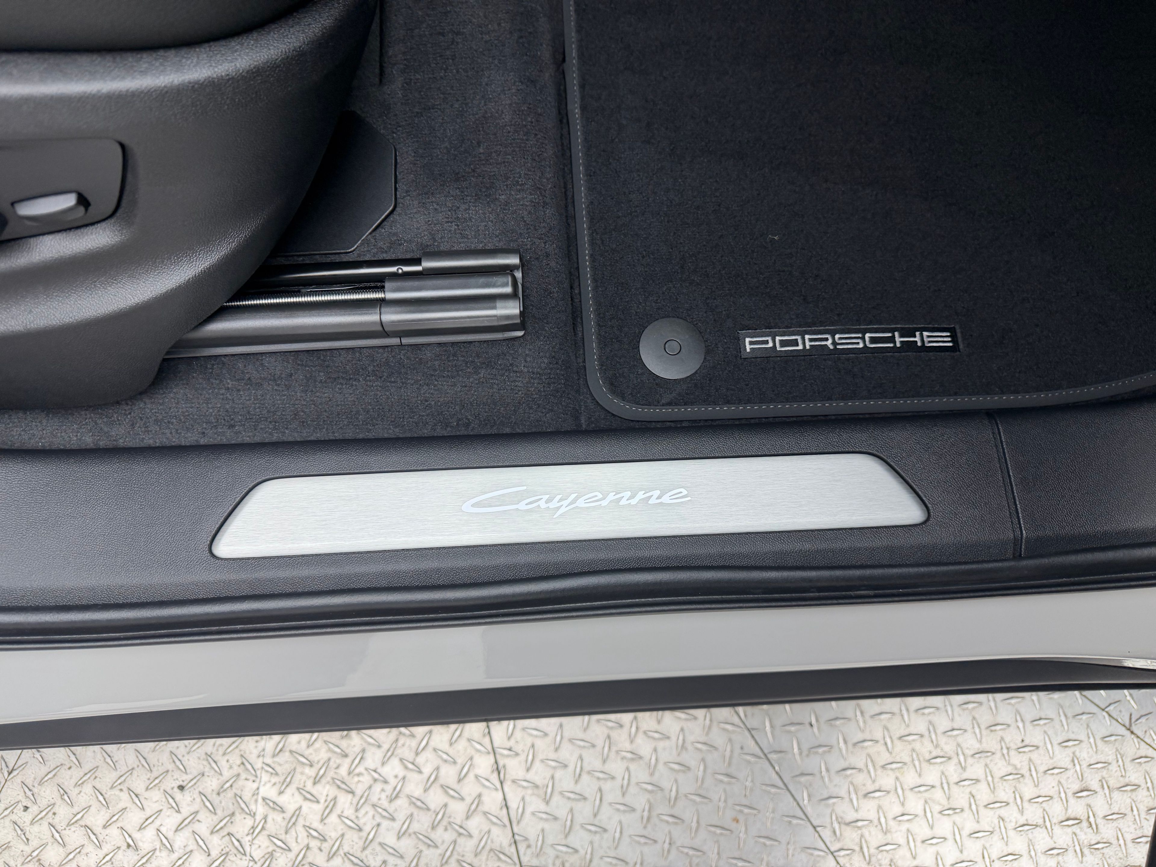 Thumbnail: 2026 Porsche Cayenne - 21