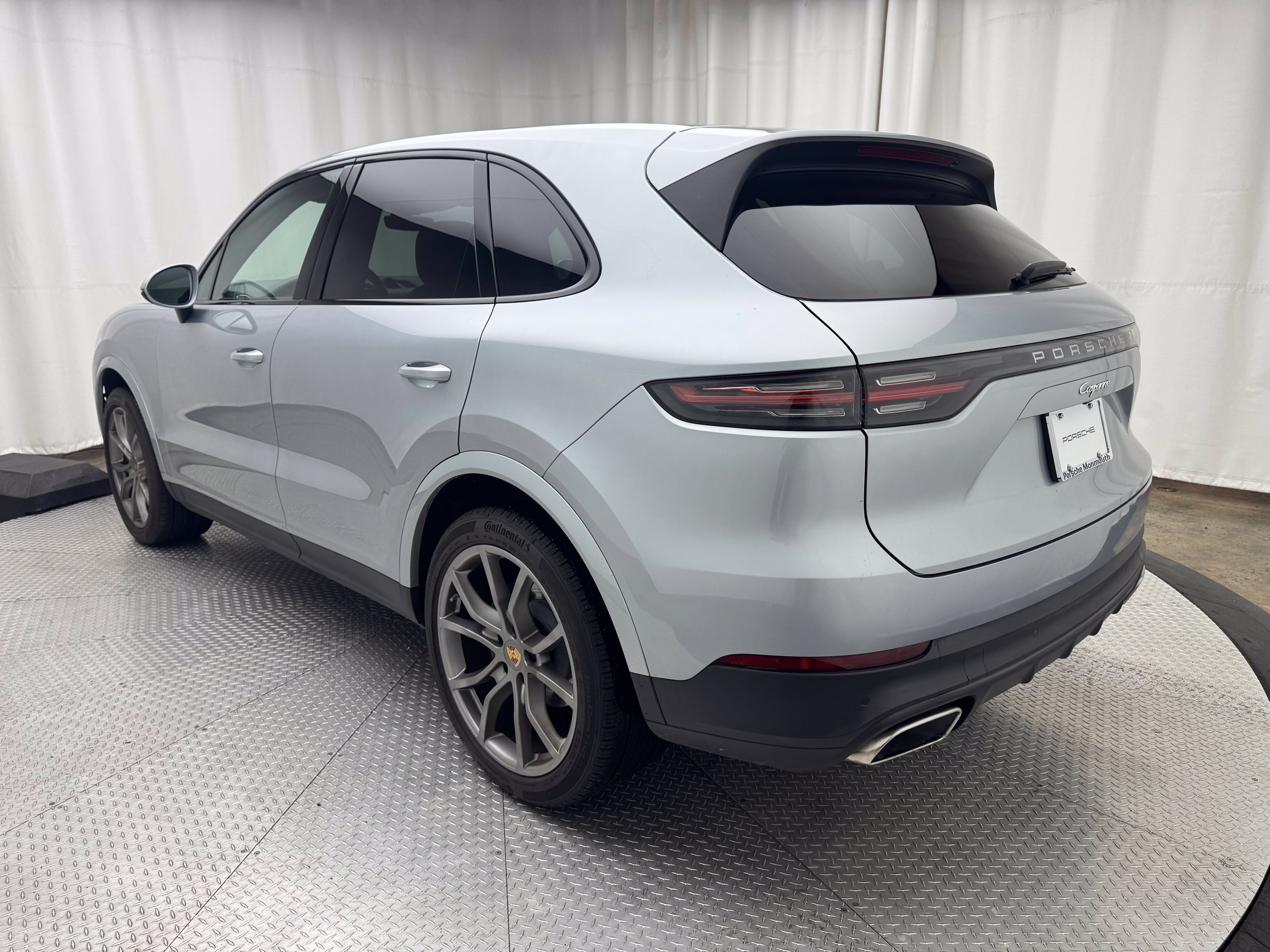 Thumbnail: 2023 Porsche Cayenne - 3