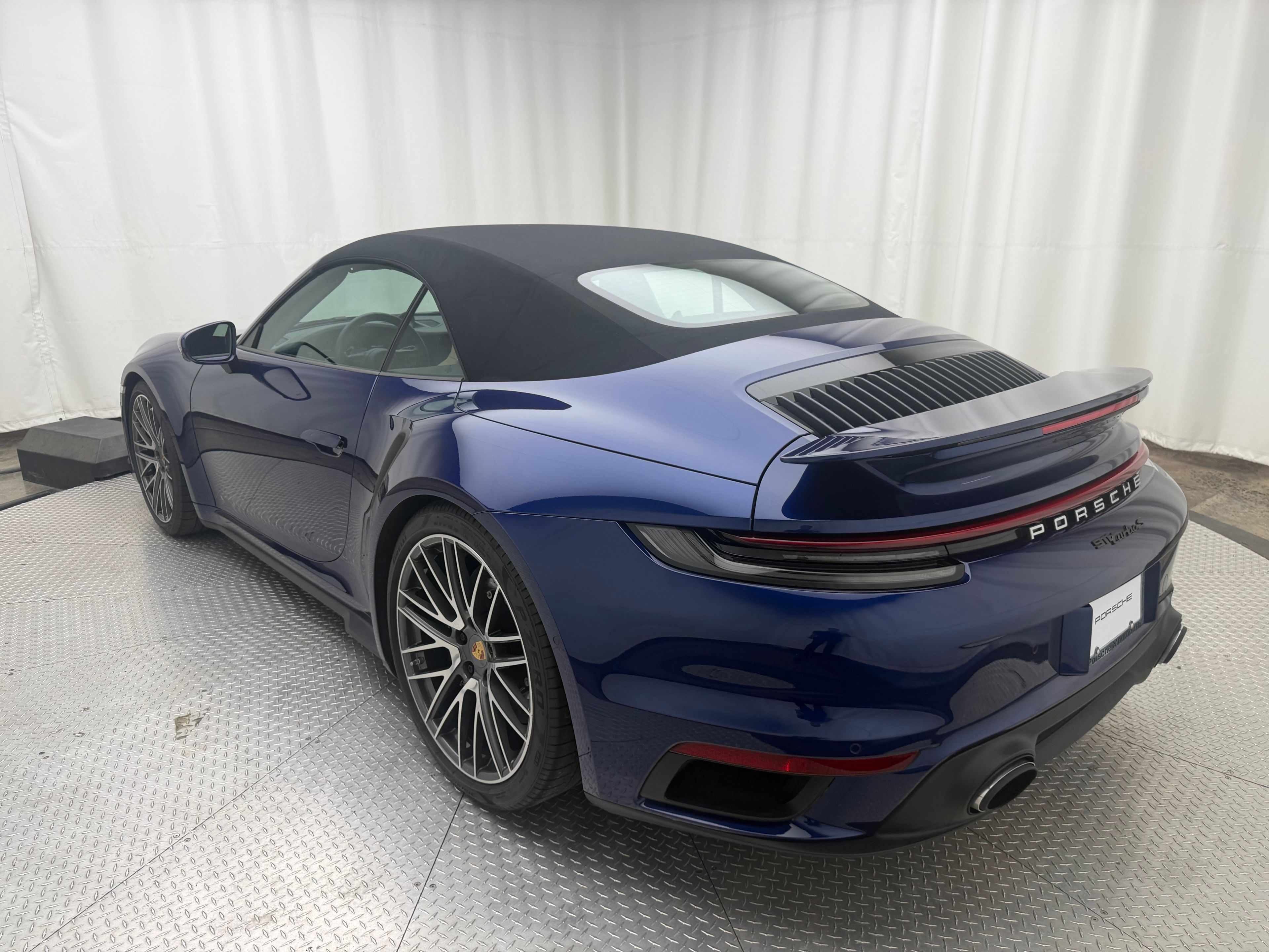 Thumbnail: 2024 Porsche 911 - 9