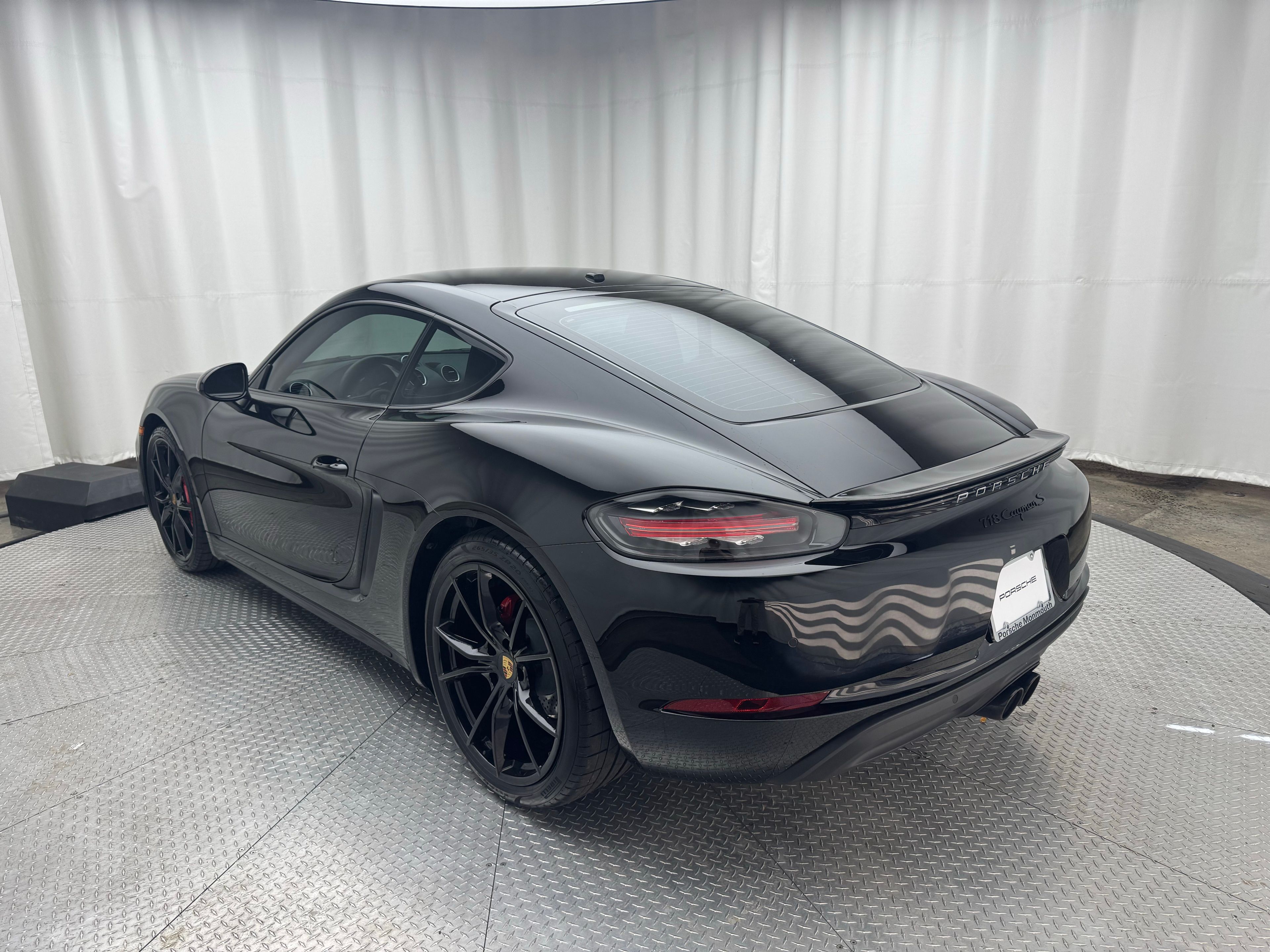 Thumbnail: 2024 Porsche 718 Cayman - 3