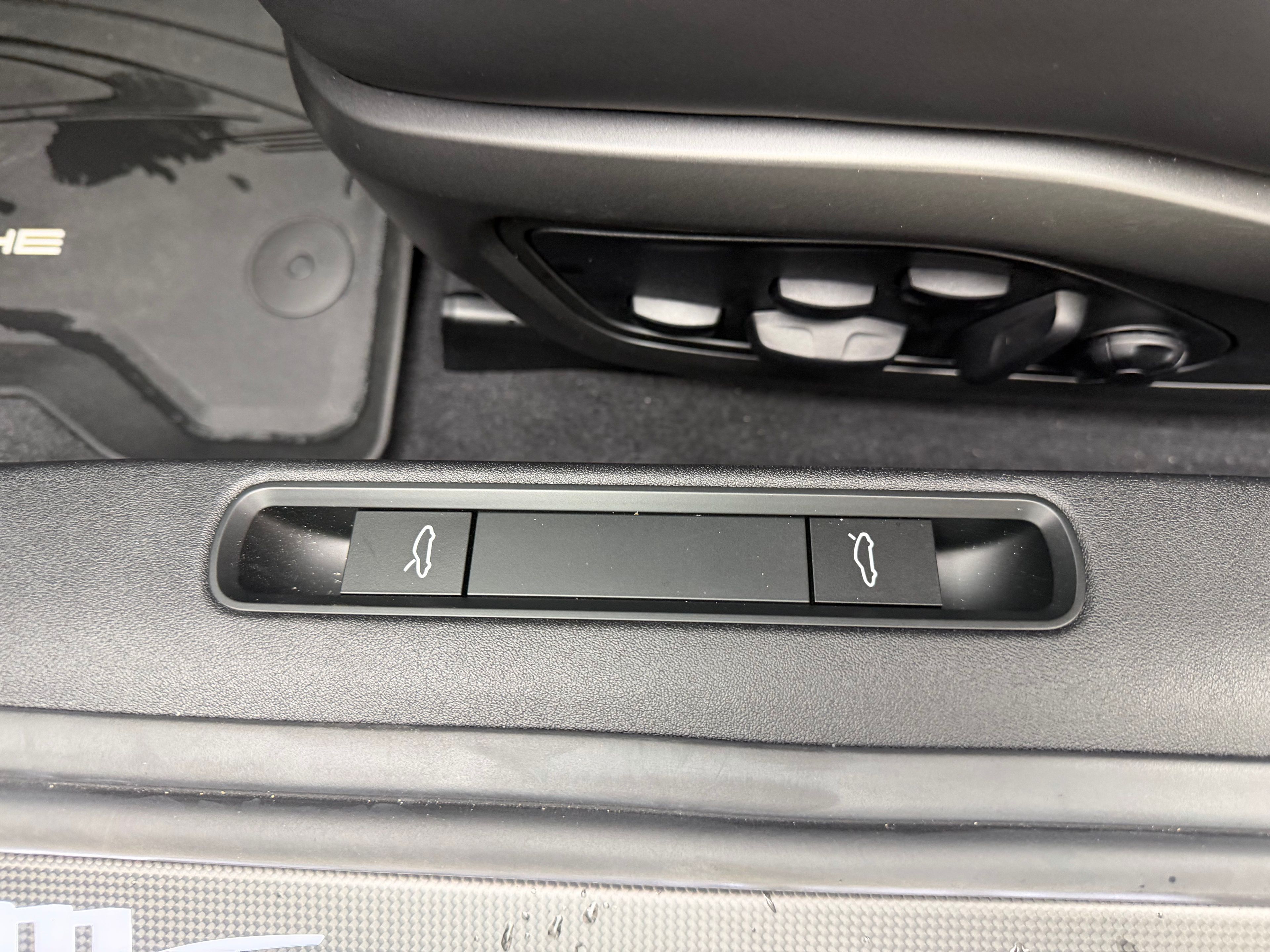 Thumbnail: 2026 Porsche 911 - 27