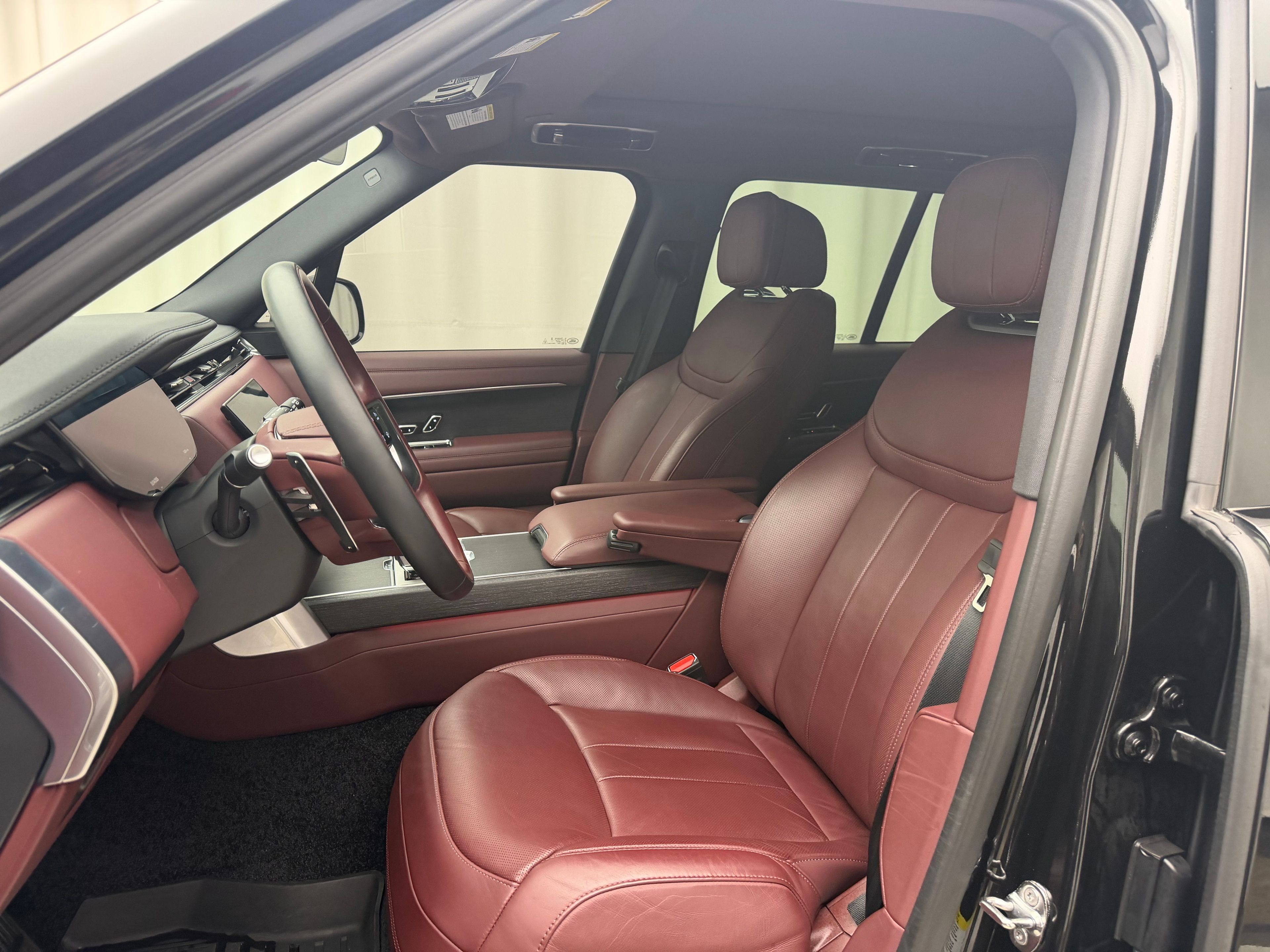 Thumbnail: 2024 Land Rover Range Rover - 5