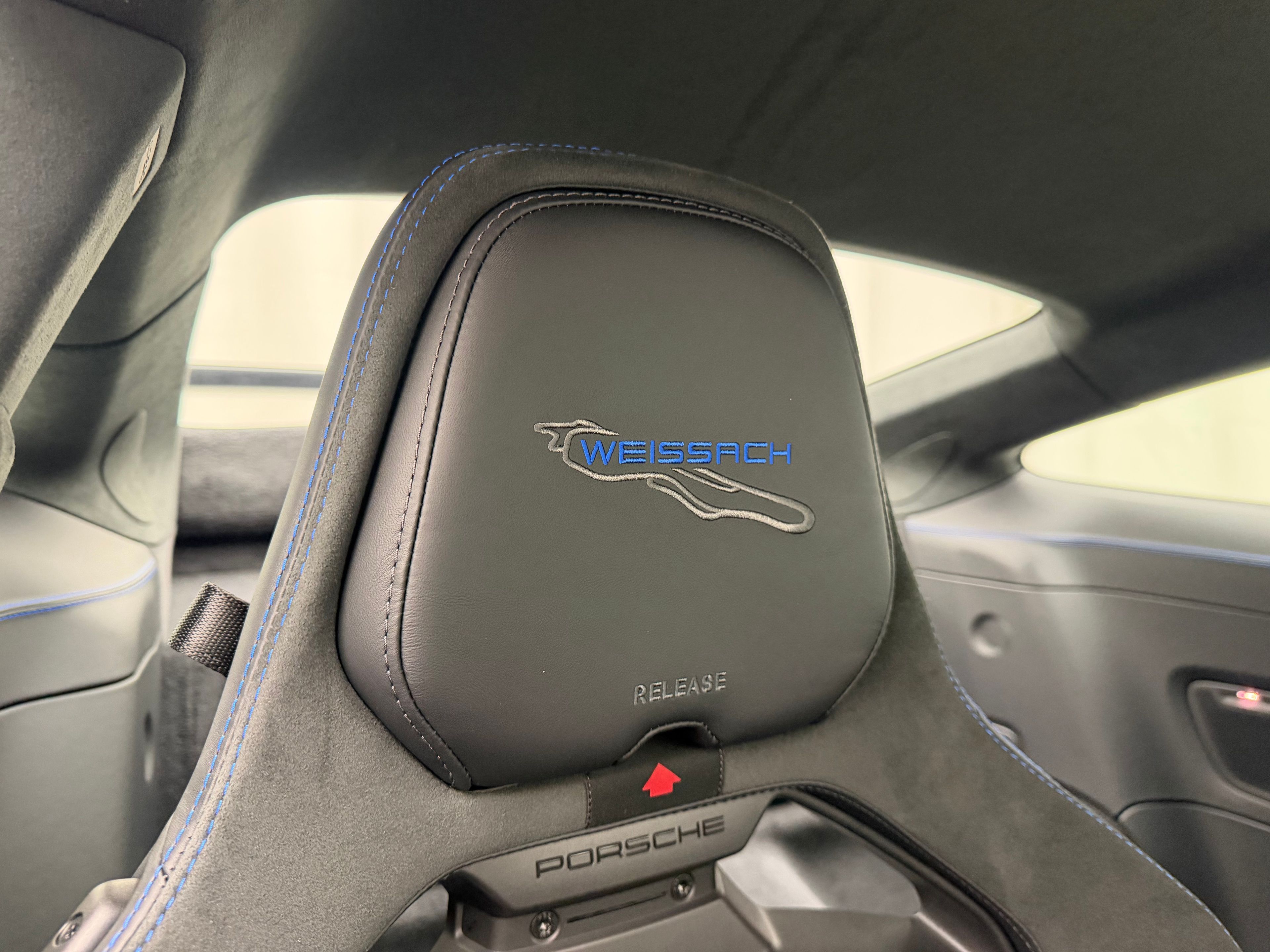 Thumbnail: 2026 Porsche 911 - 31