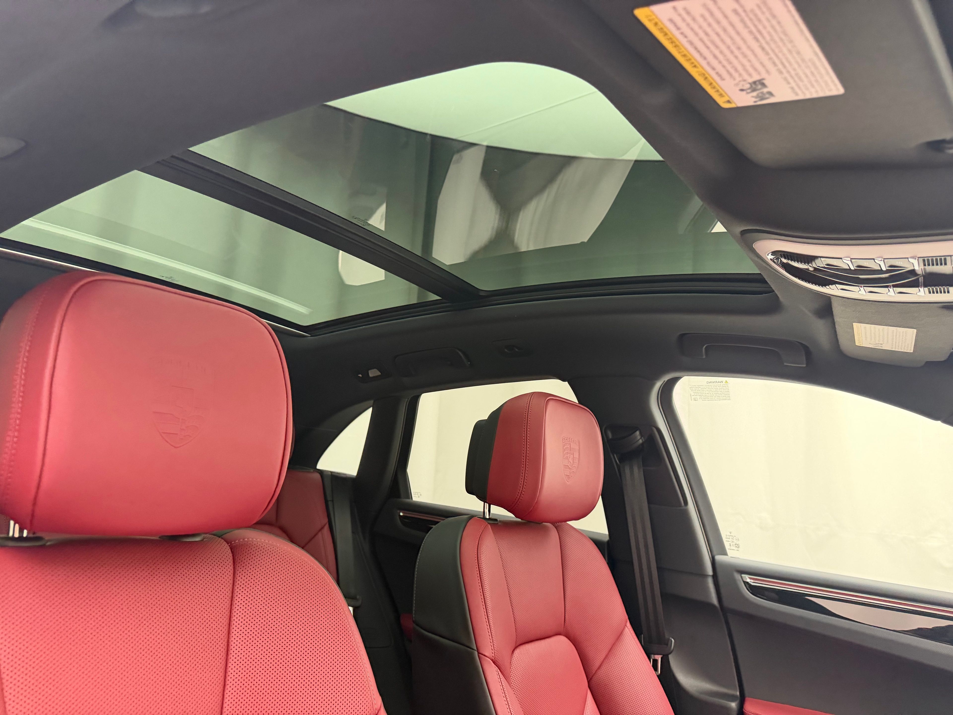 Thumbnail: 2026 Porsche Macan - 26