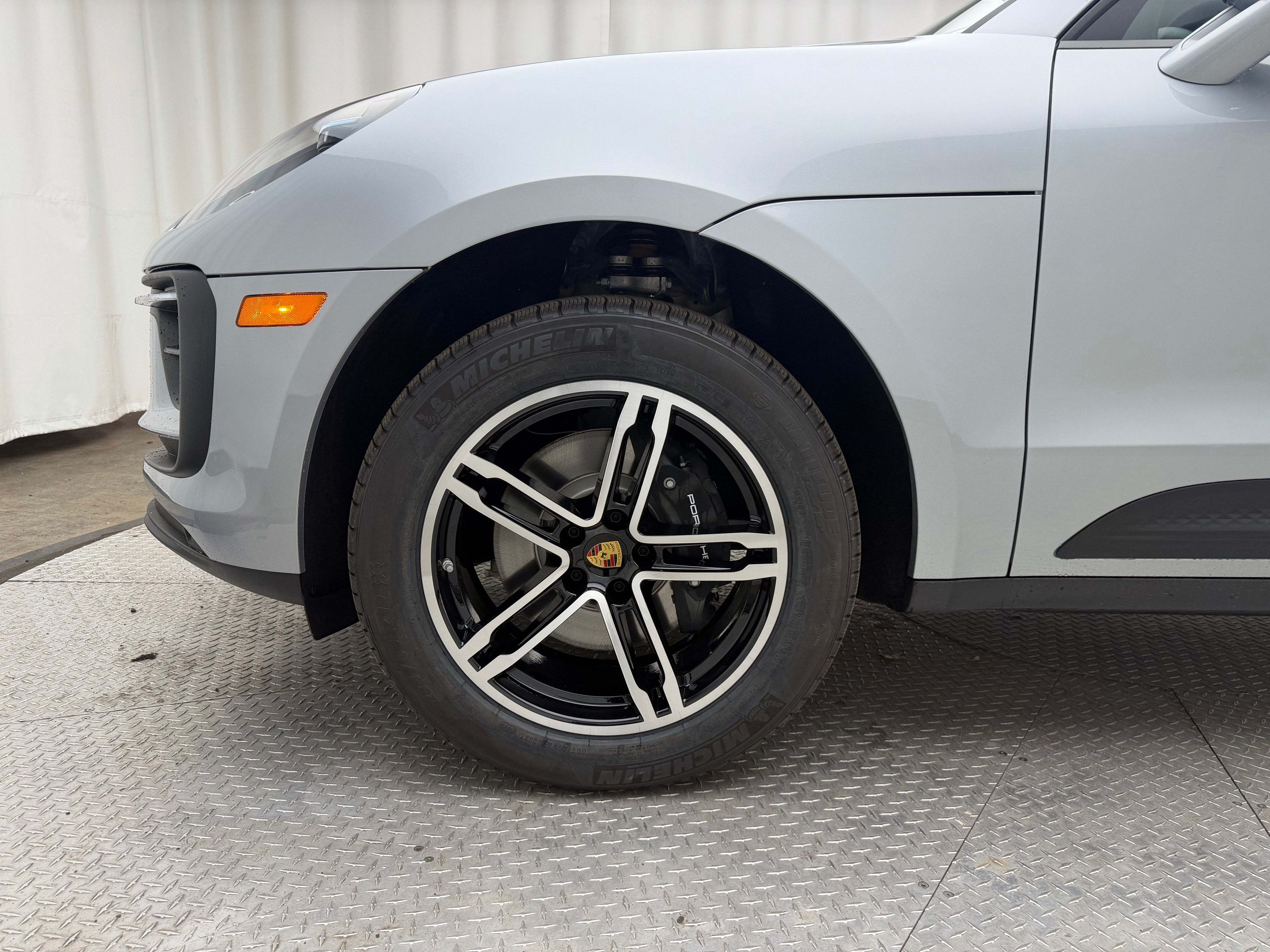 Thumbnail: 2026 Porsche Macan - 7