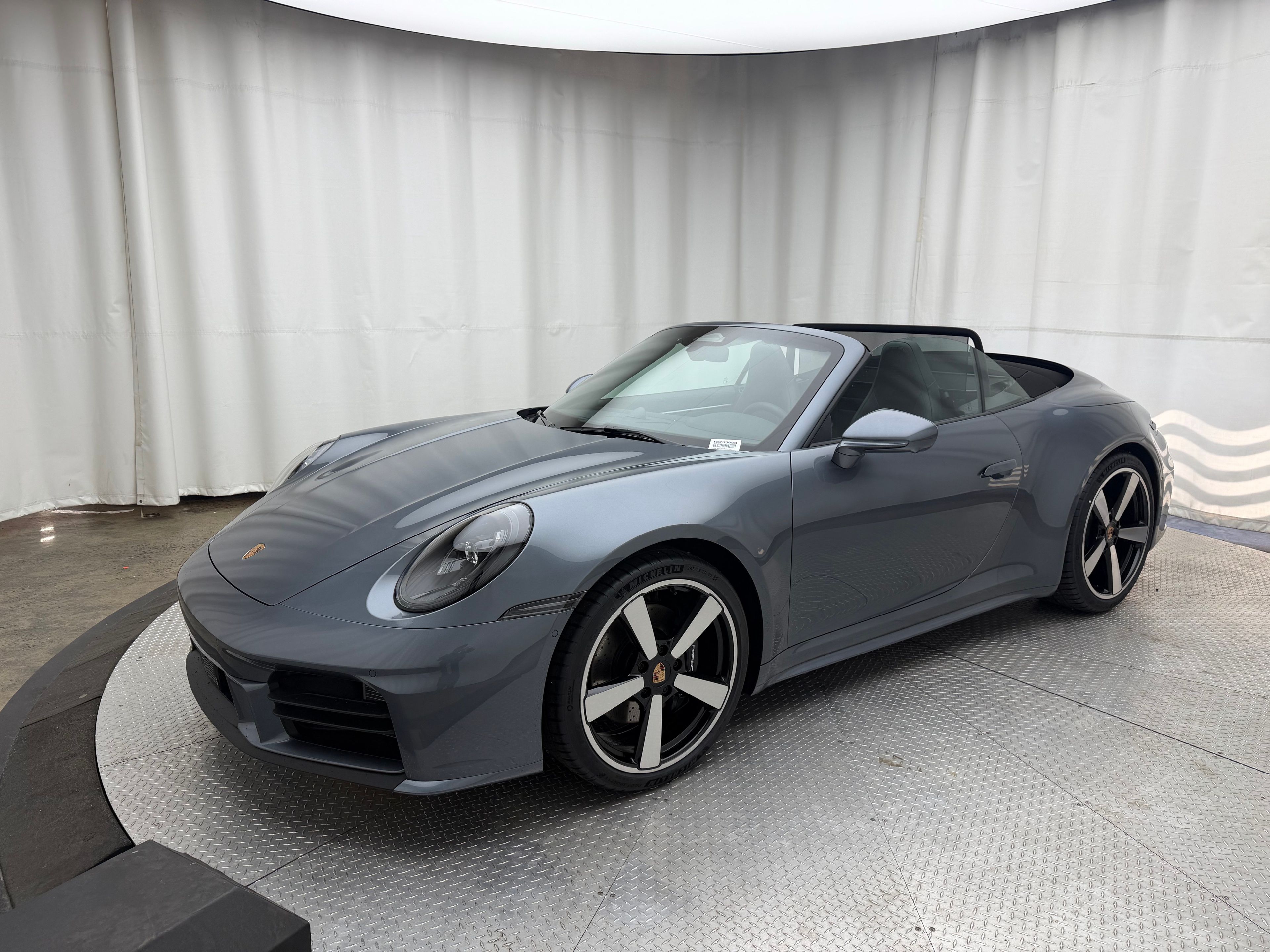 Thumbnail: 2026 Porsche 911 - 1