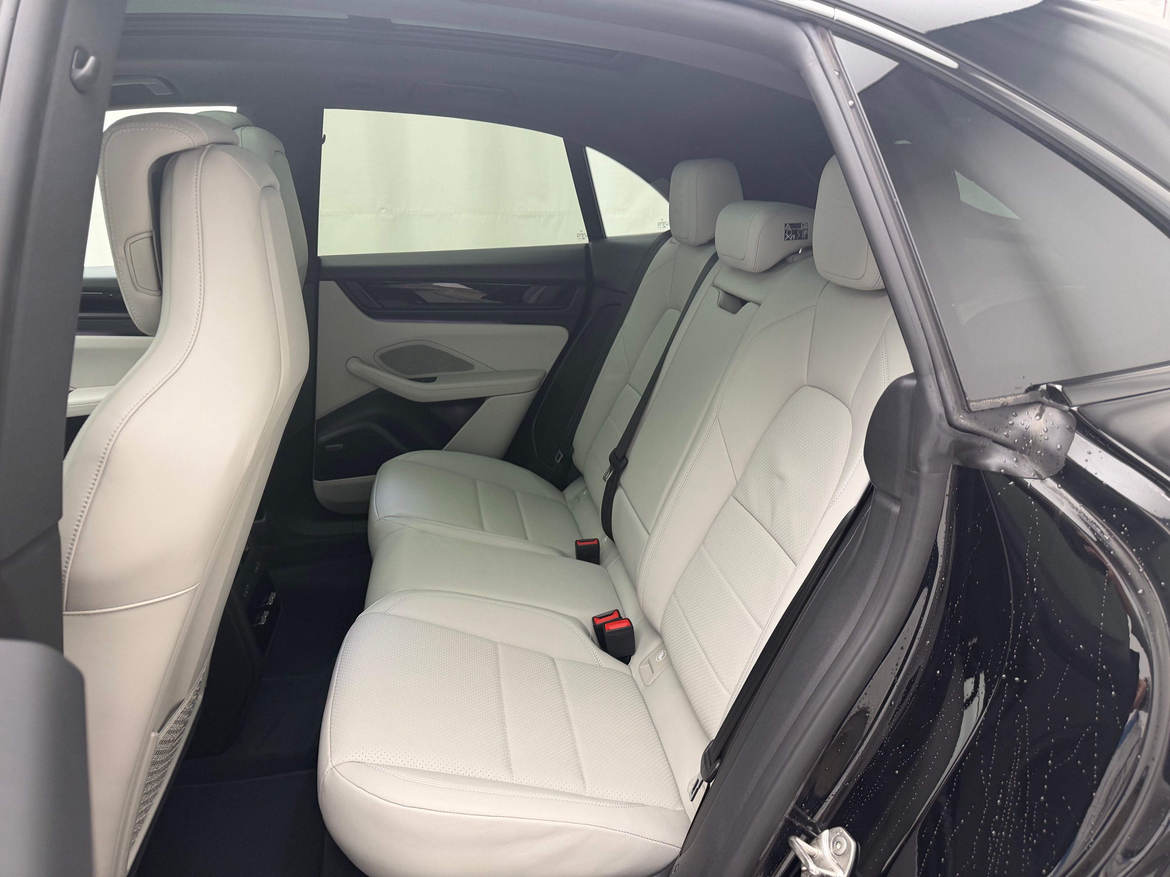 Thumbnail: 2025 Porsche Macan - 28