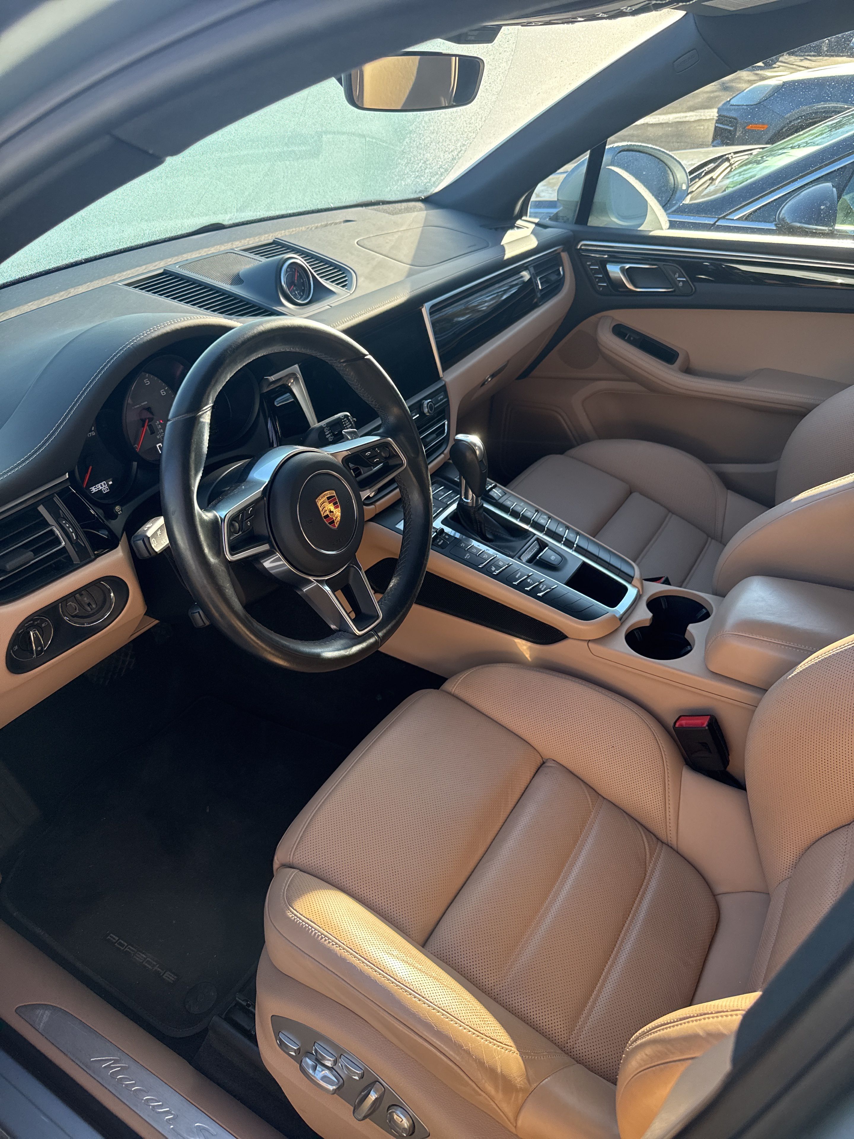 Thumbnail: 2019 Porsche Macan - 2