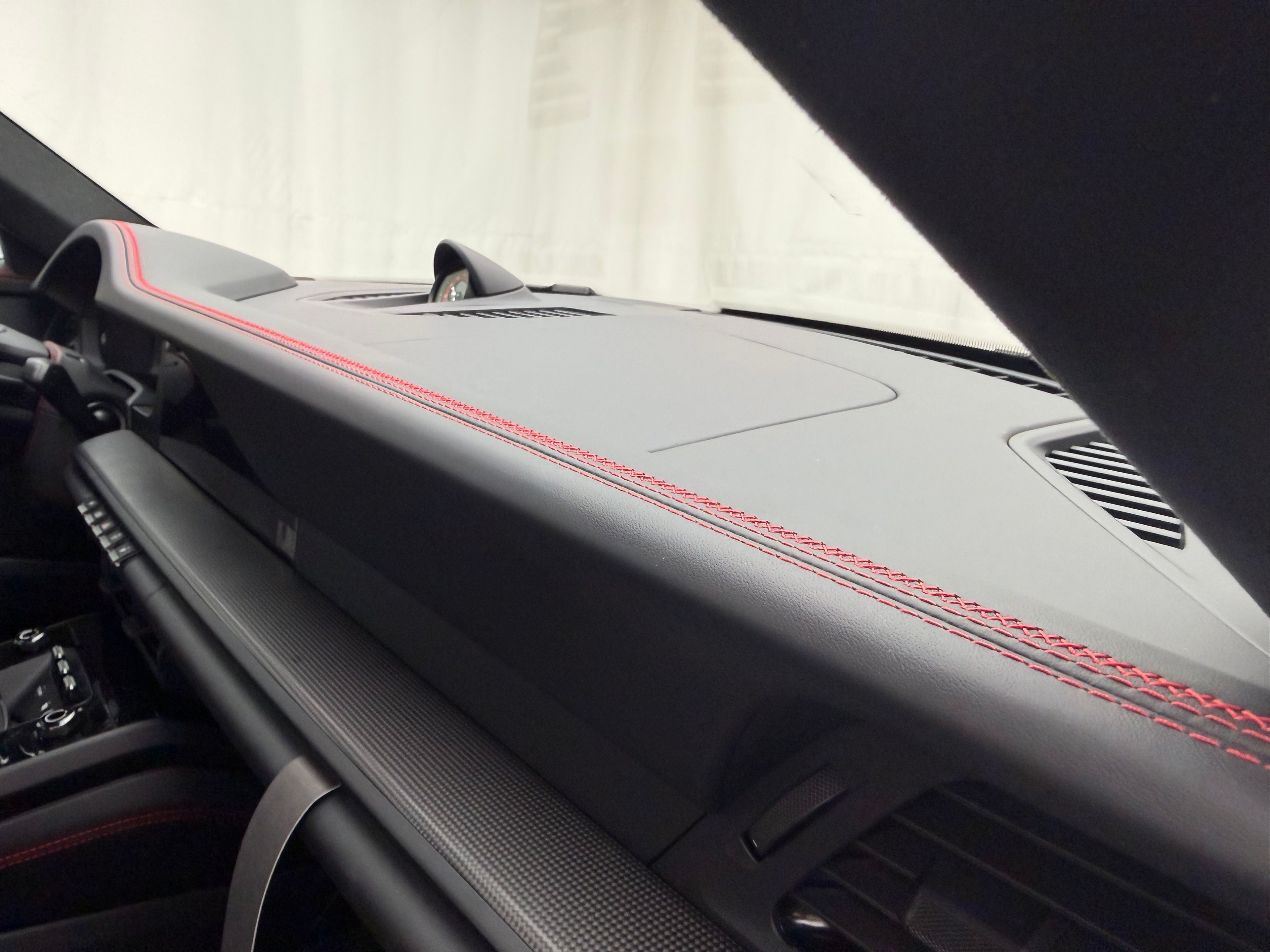 Thumbnail: 2026 Porsche 911 - 25