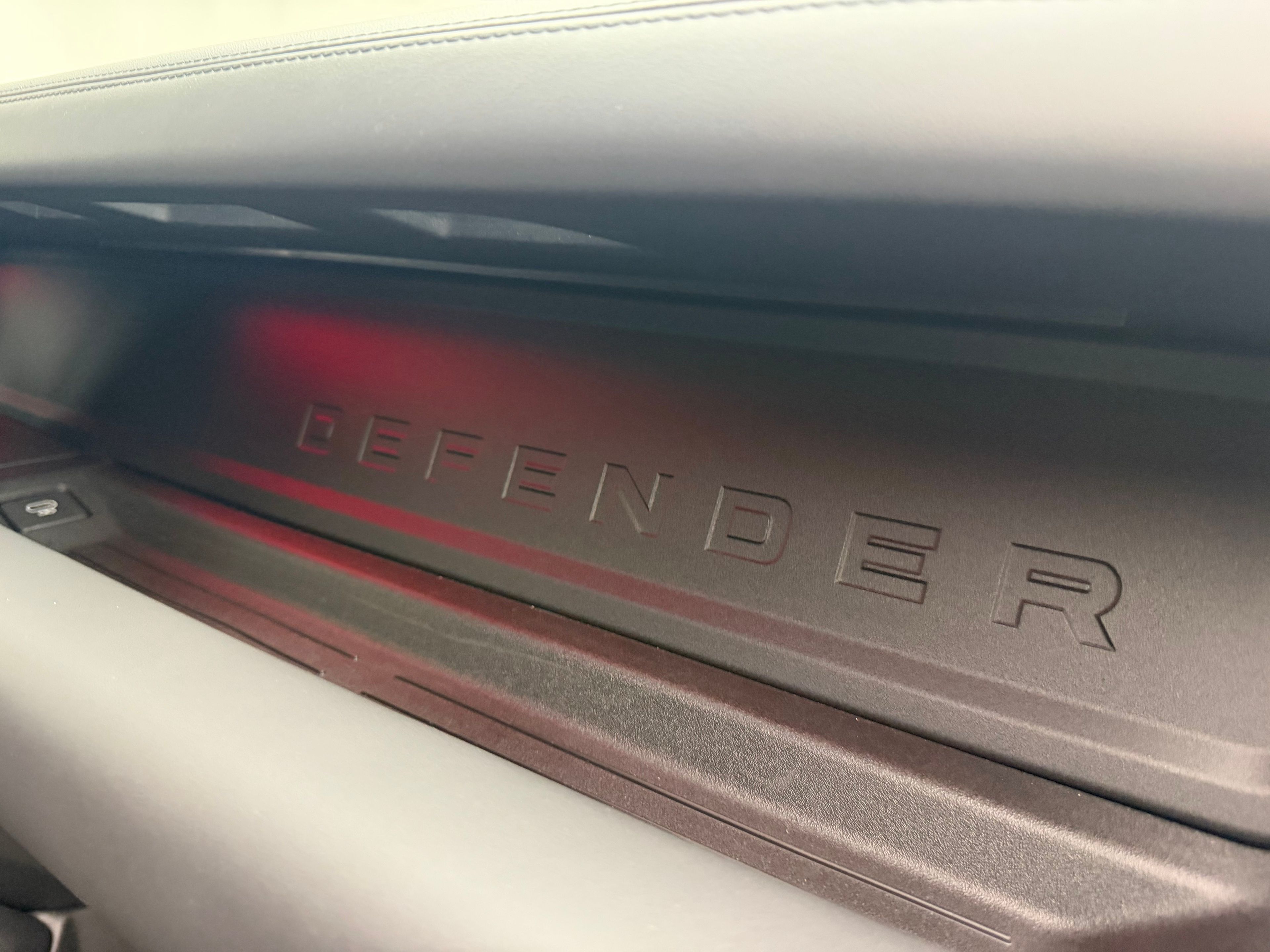 Thumbnail: 2023 Land Rover Defender - 23