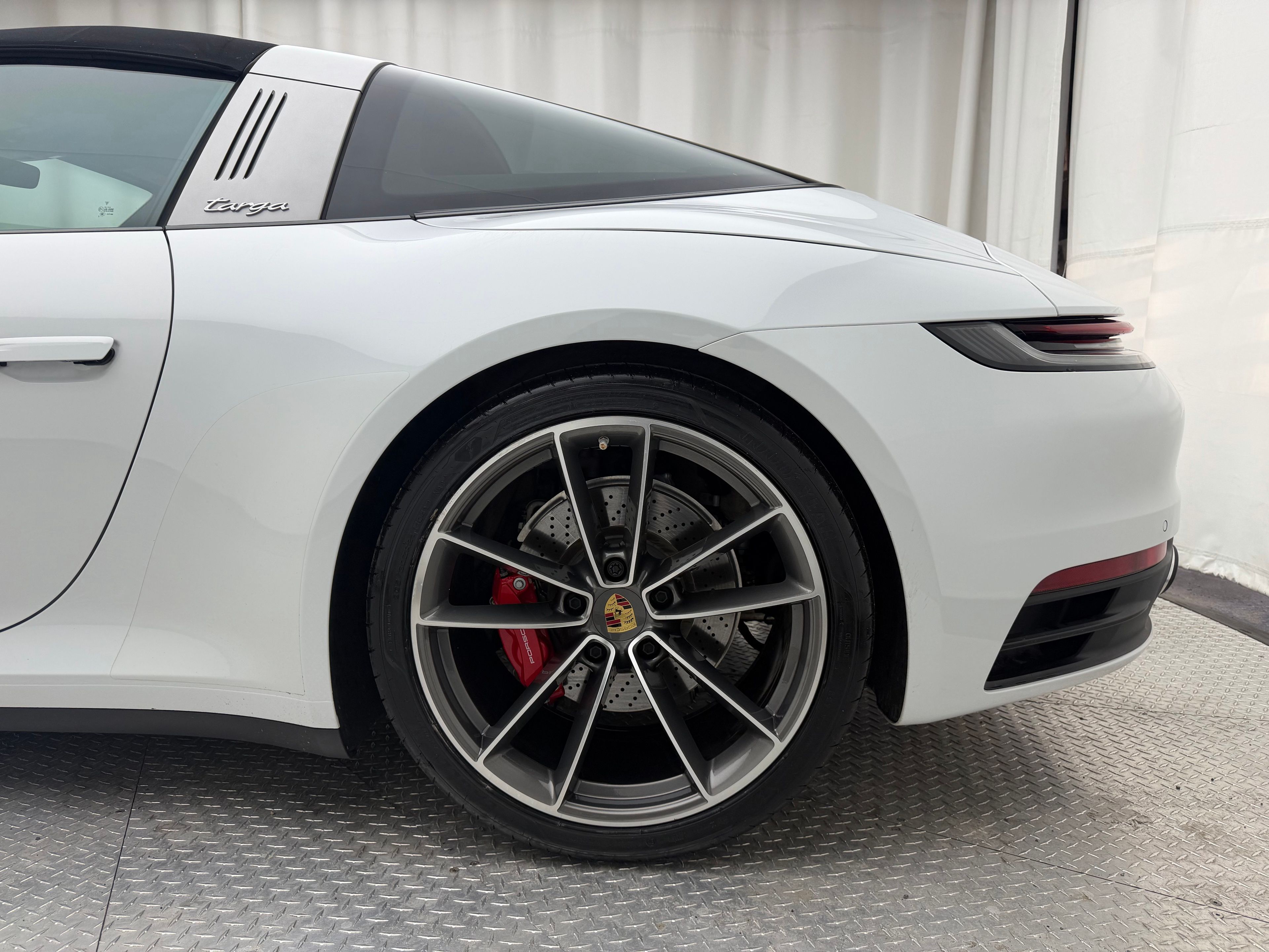 Thumbnail: 2023 Porsche 911 - 11