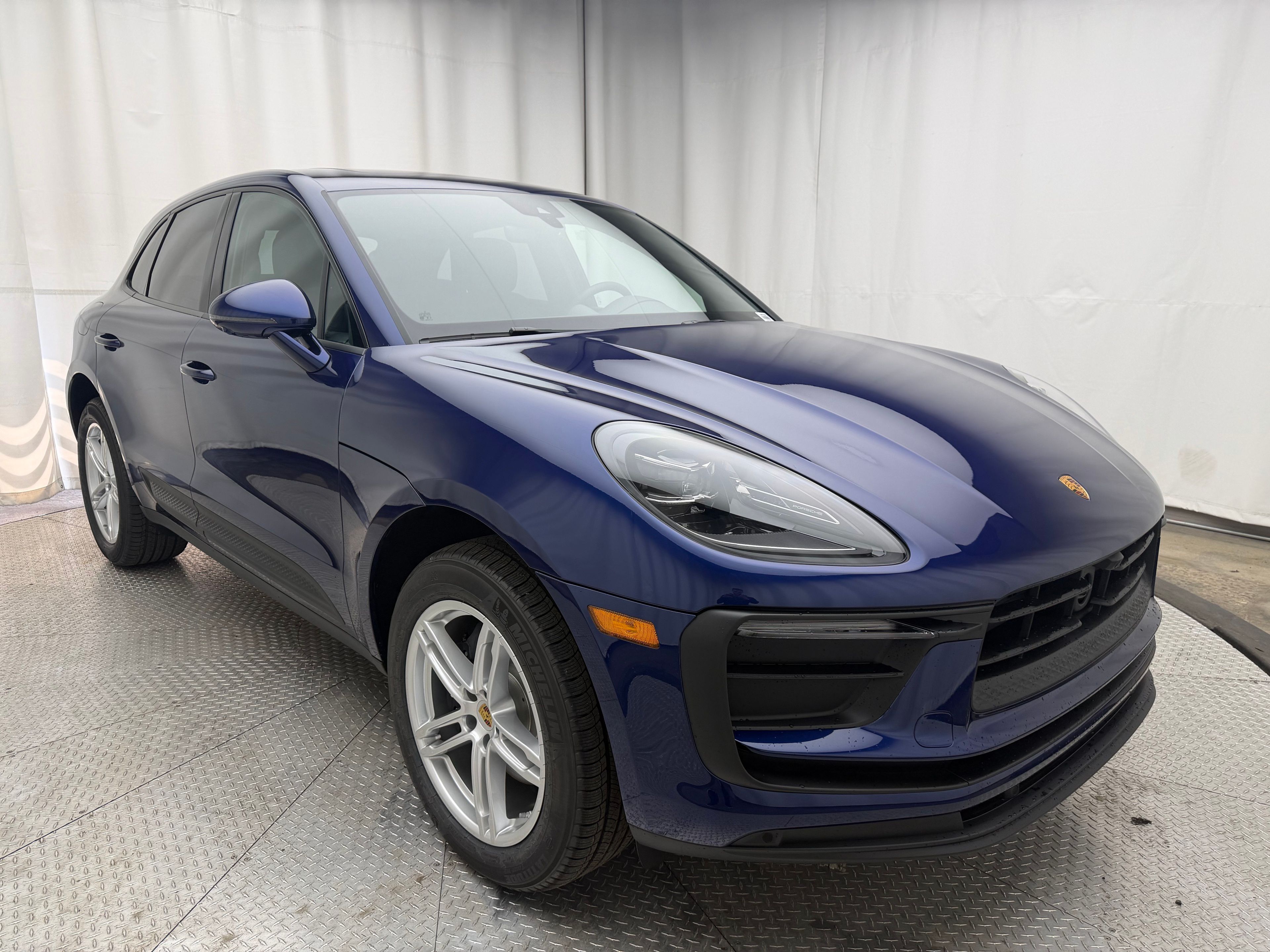 Thumbnail: 2026 Porsche Macan - 17