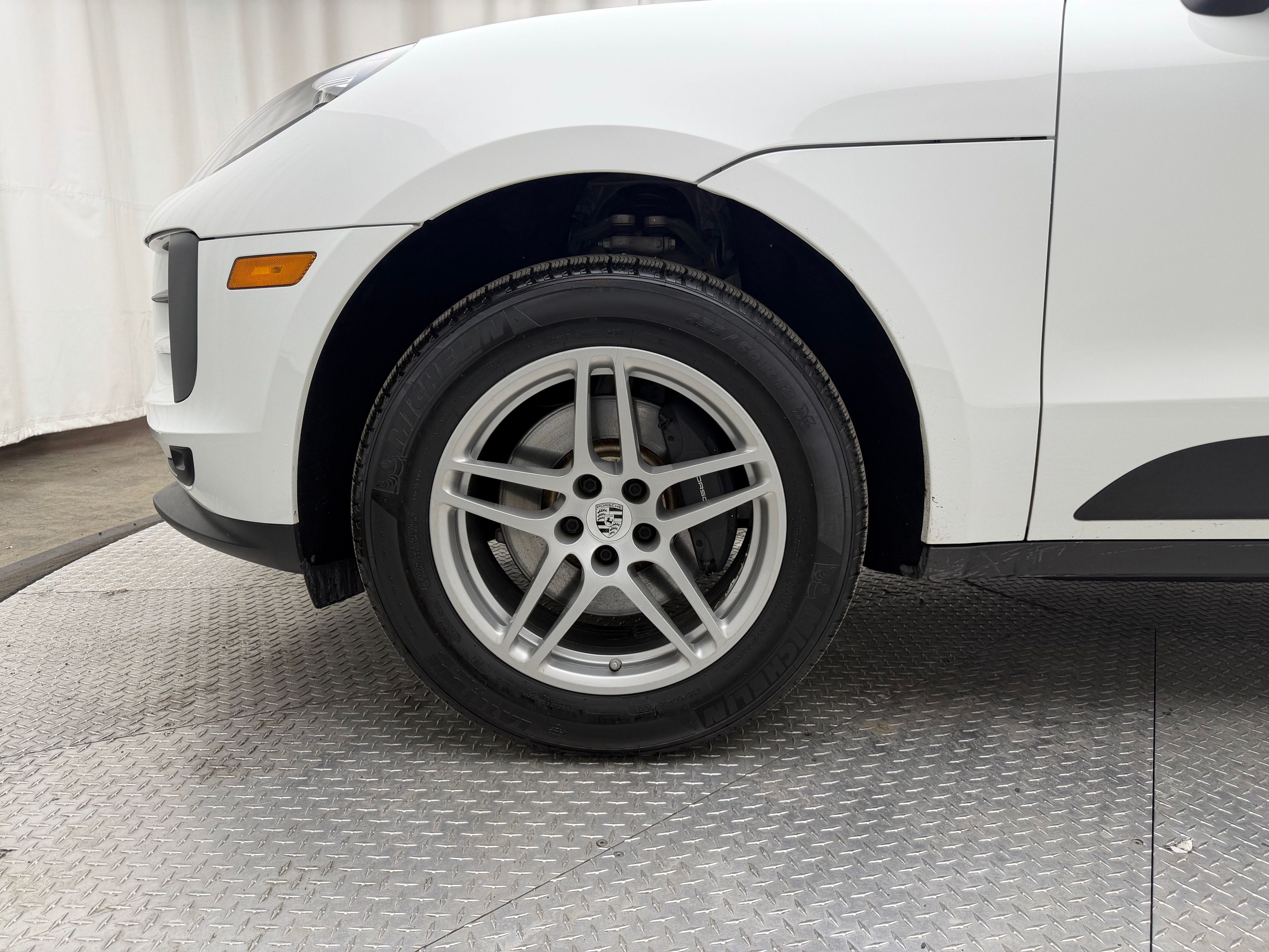 Thumbnail: 2020 Porsche Macan - 7