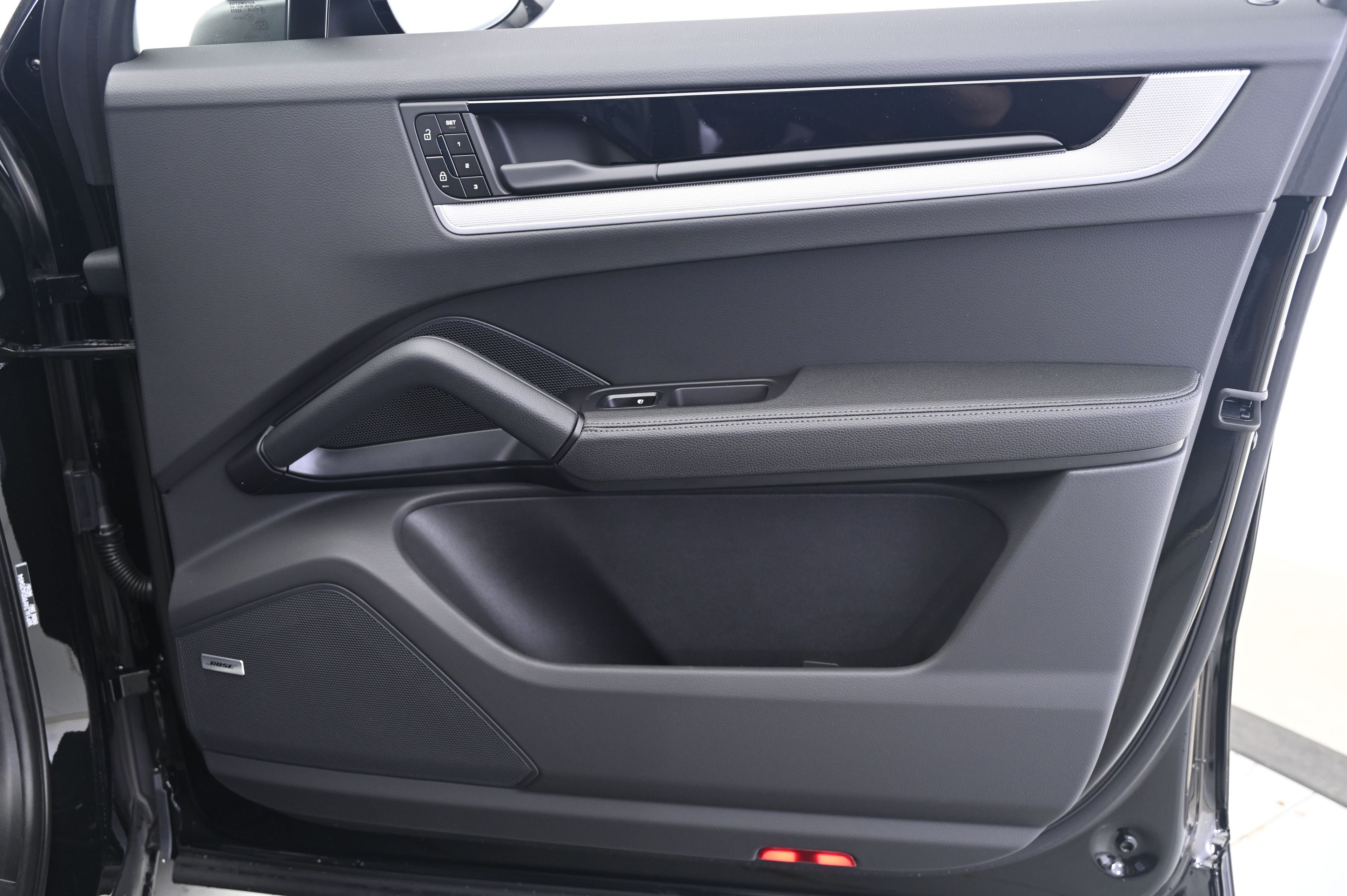 Thumbnail: 2025 Porsche Cayenne - 20