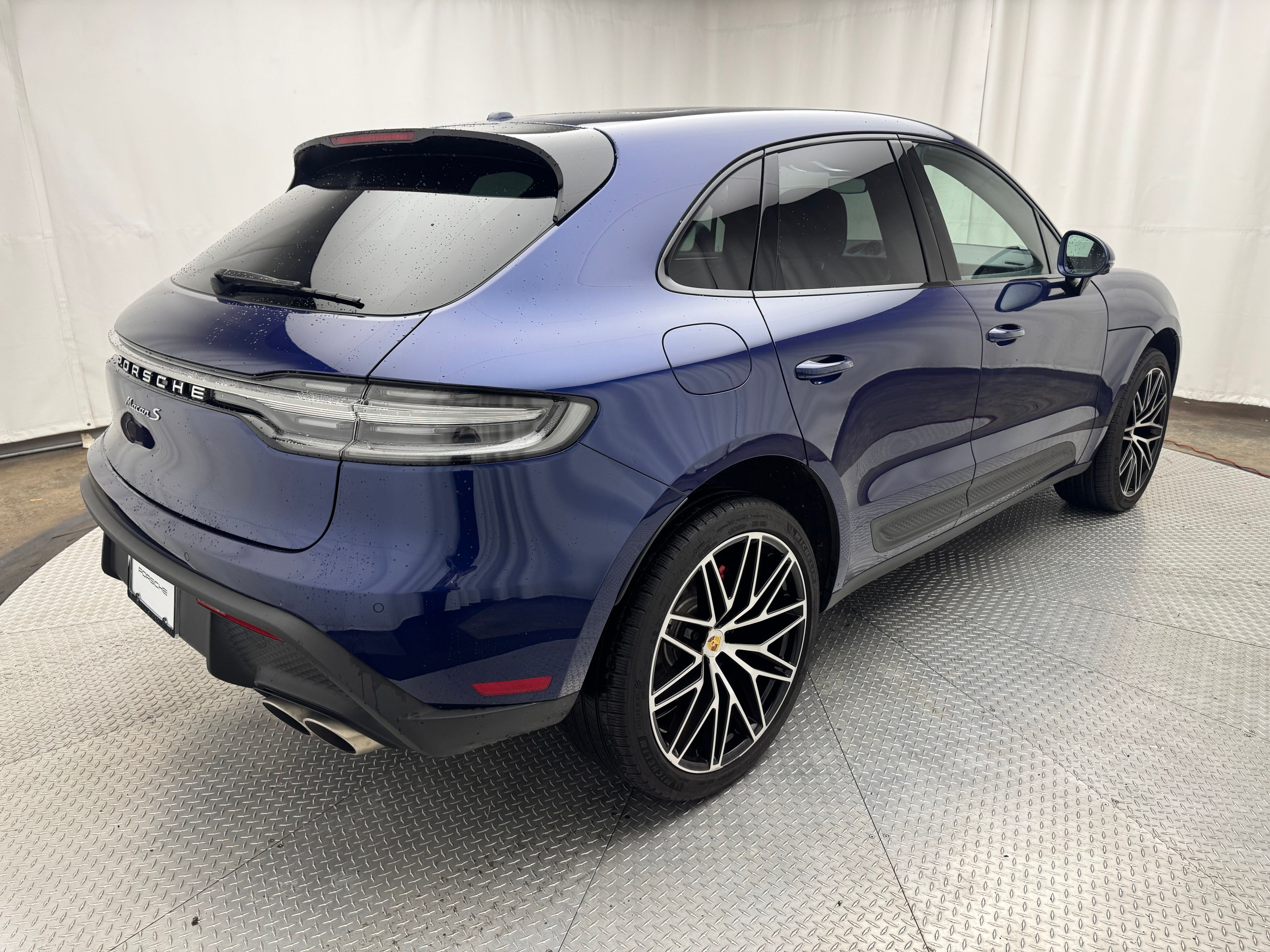 Thumbnail: 2024 Porsche Macan - 10