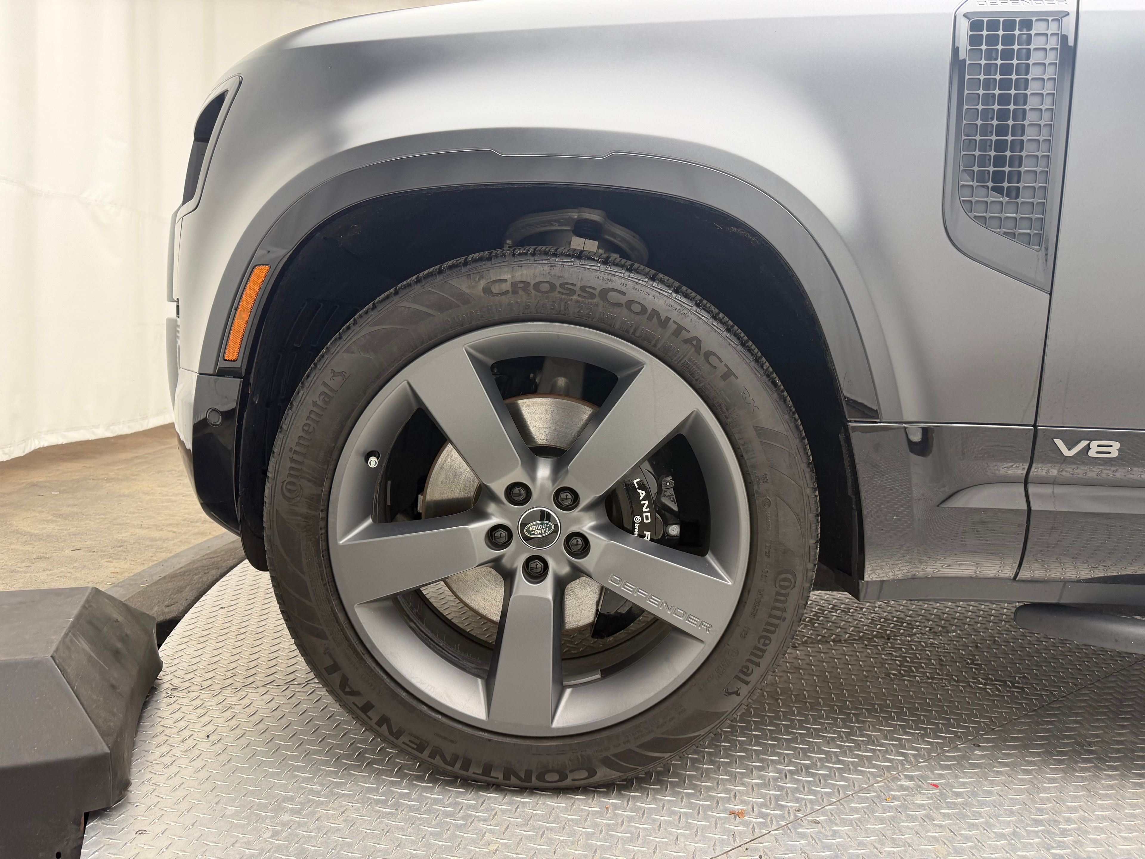 Thumbnail: 2023 Land Rover Defender - 7