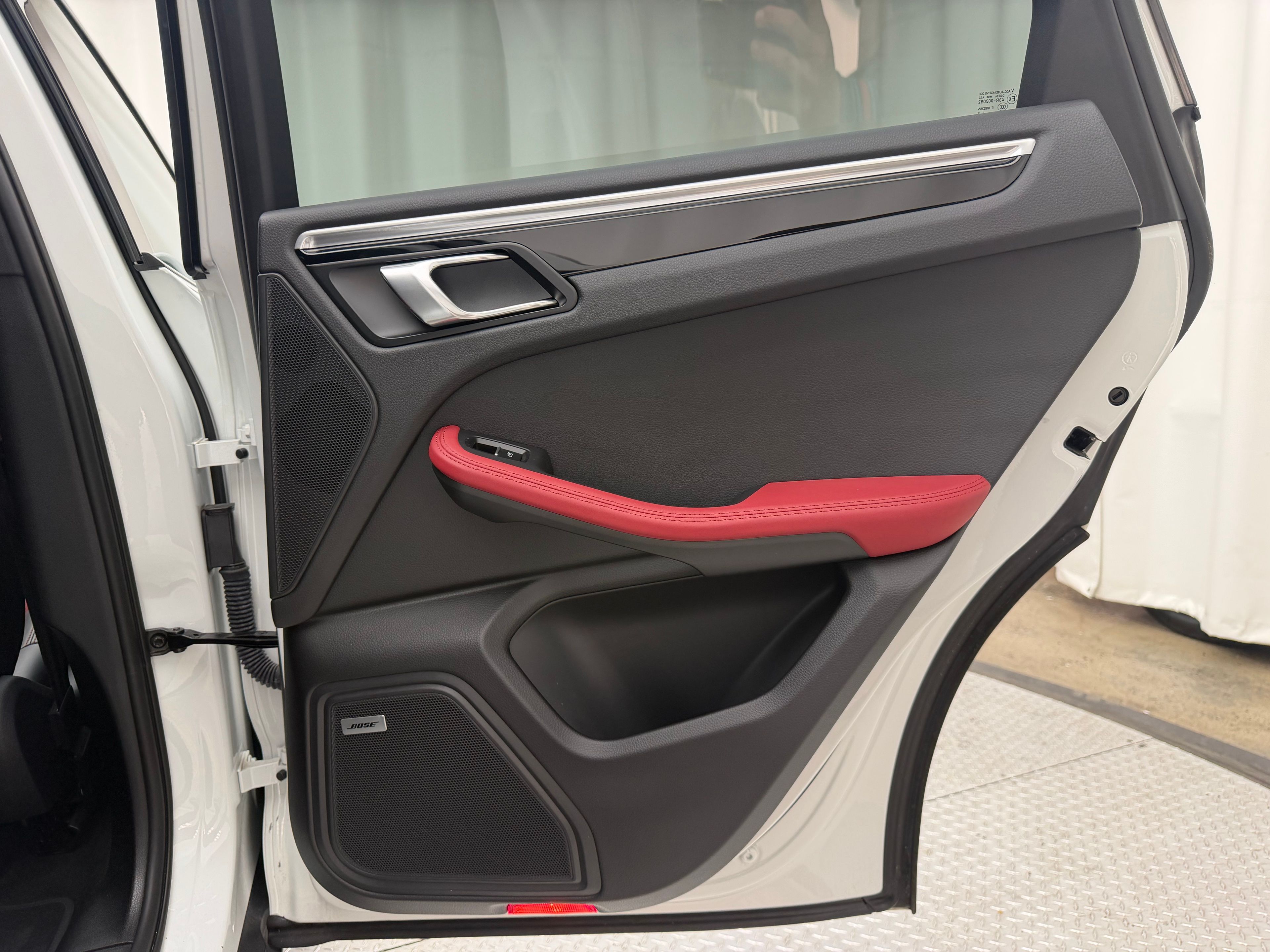 Thumbnail: 2020 Porsche Macan - 23