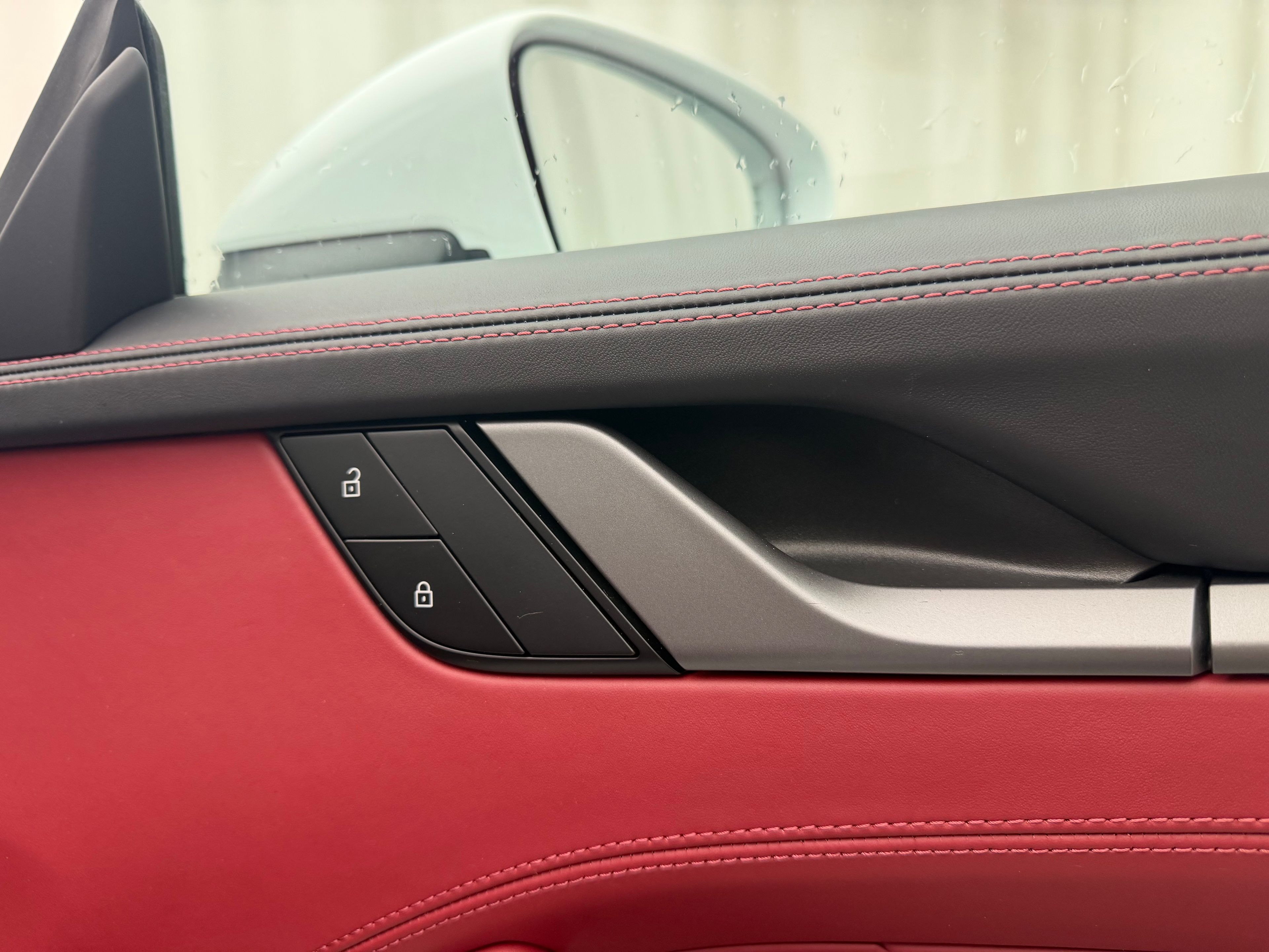 Thumbnail: 2023 Porsche 911 - 25