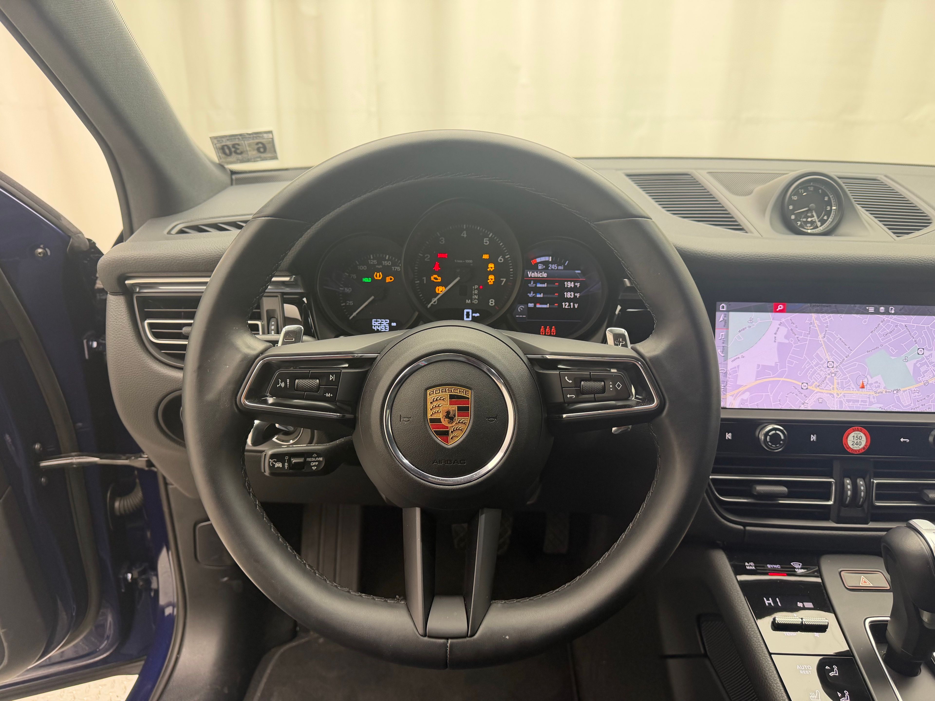 Thumbnail: 2025 Porsche Macan - 6