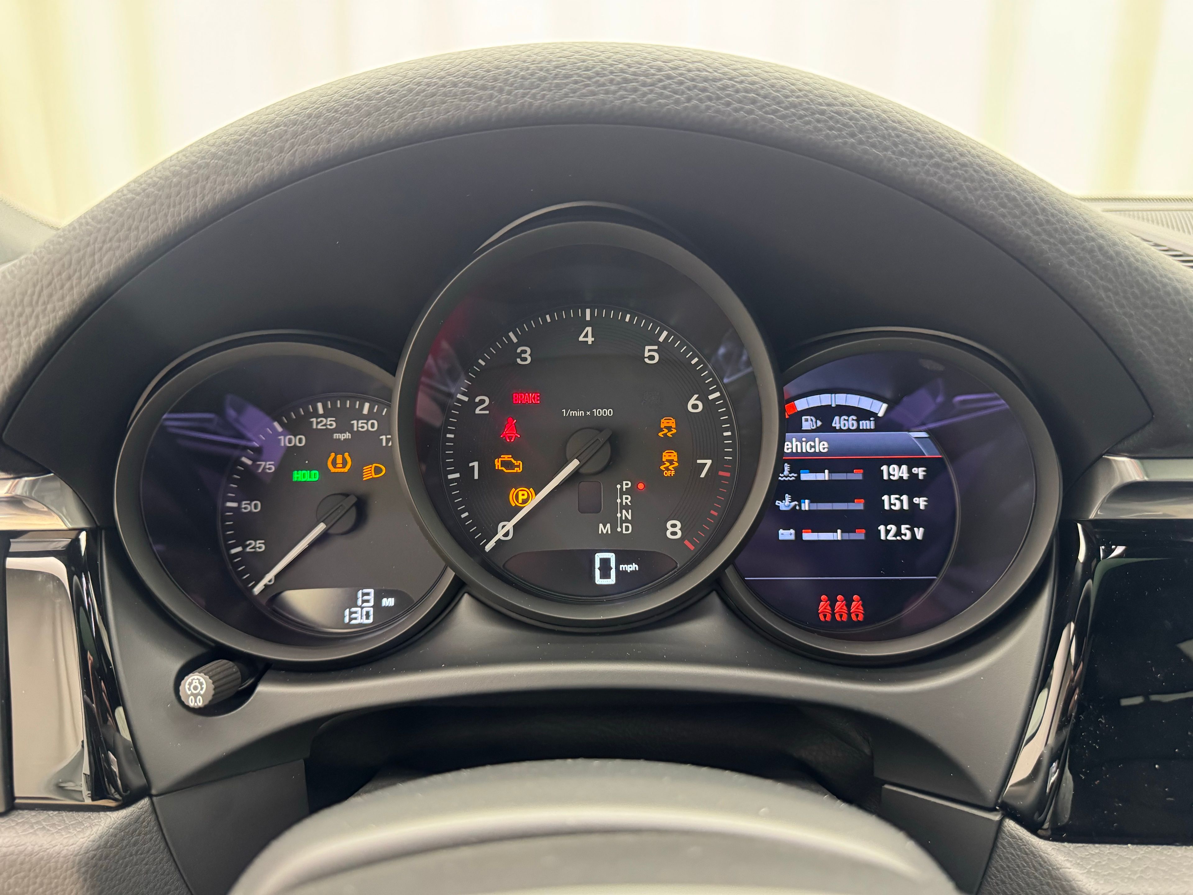 Thumbnail: 2026 Porsche Macan - 31