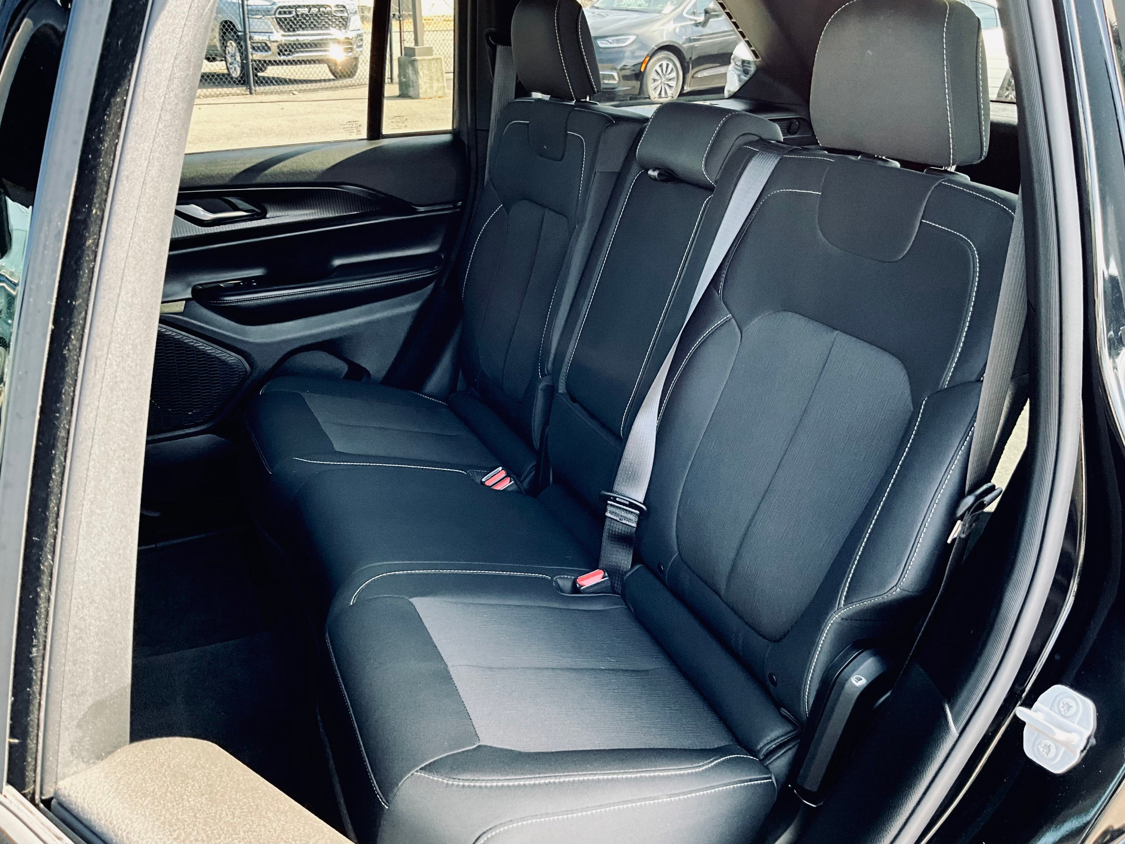 Used 2025 Black Jeep Laredo image 23