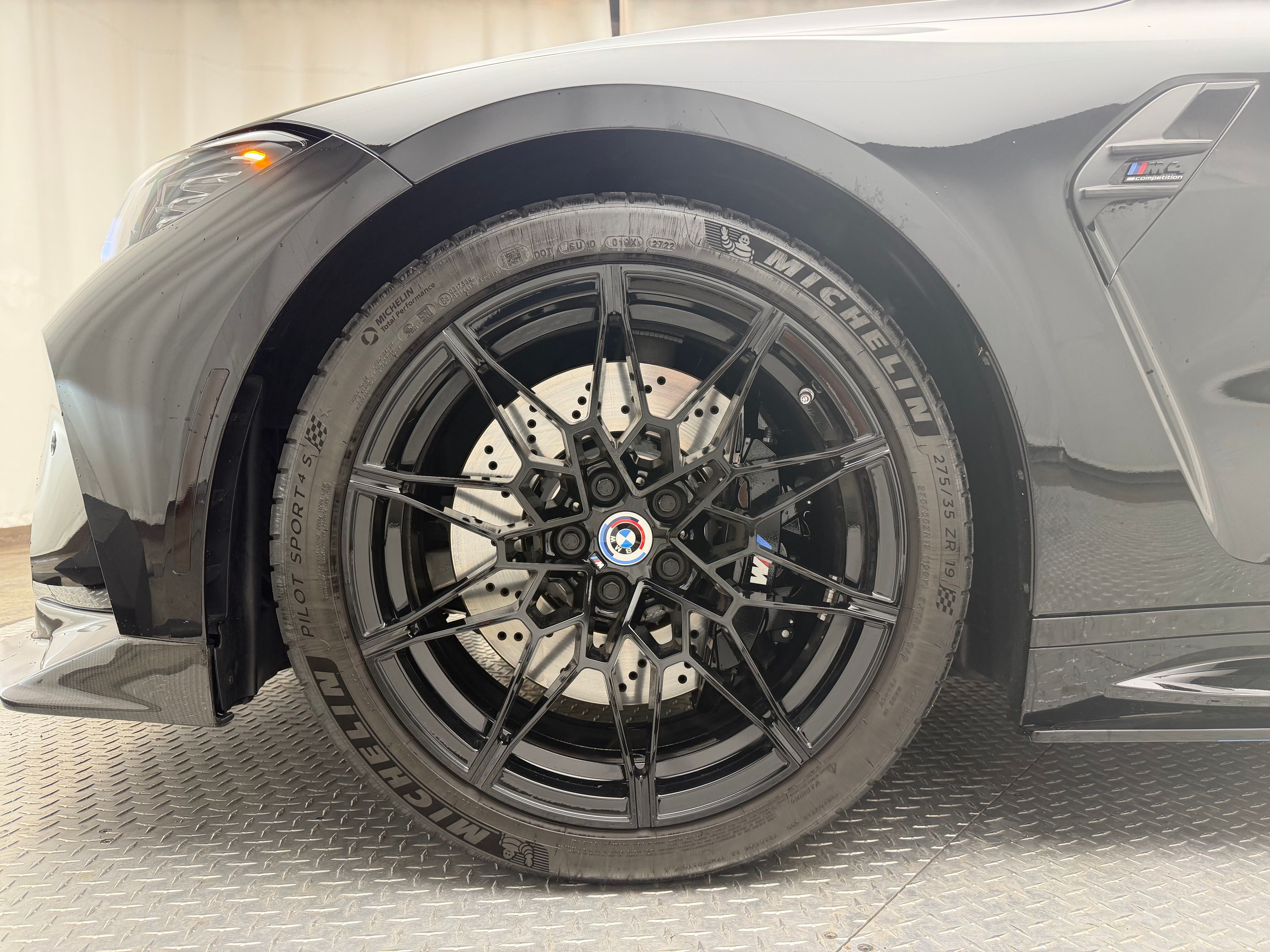 Thumbnail: 2023 BMW M4 - 9