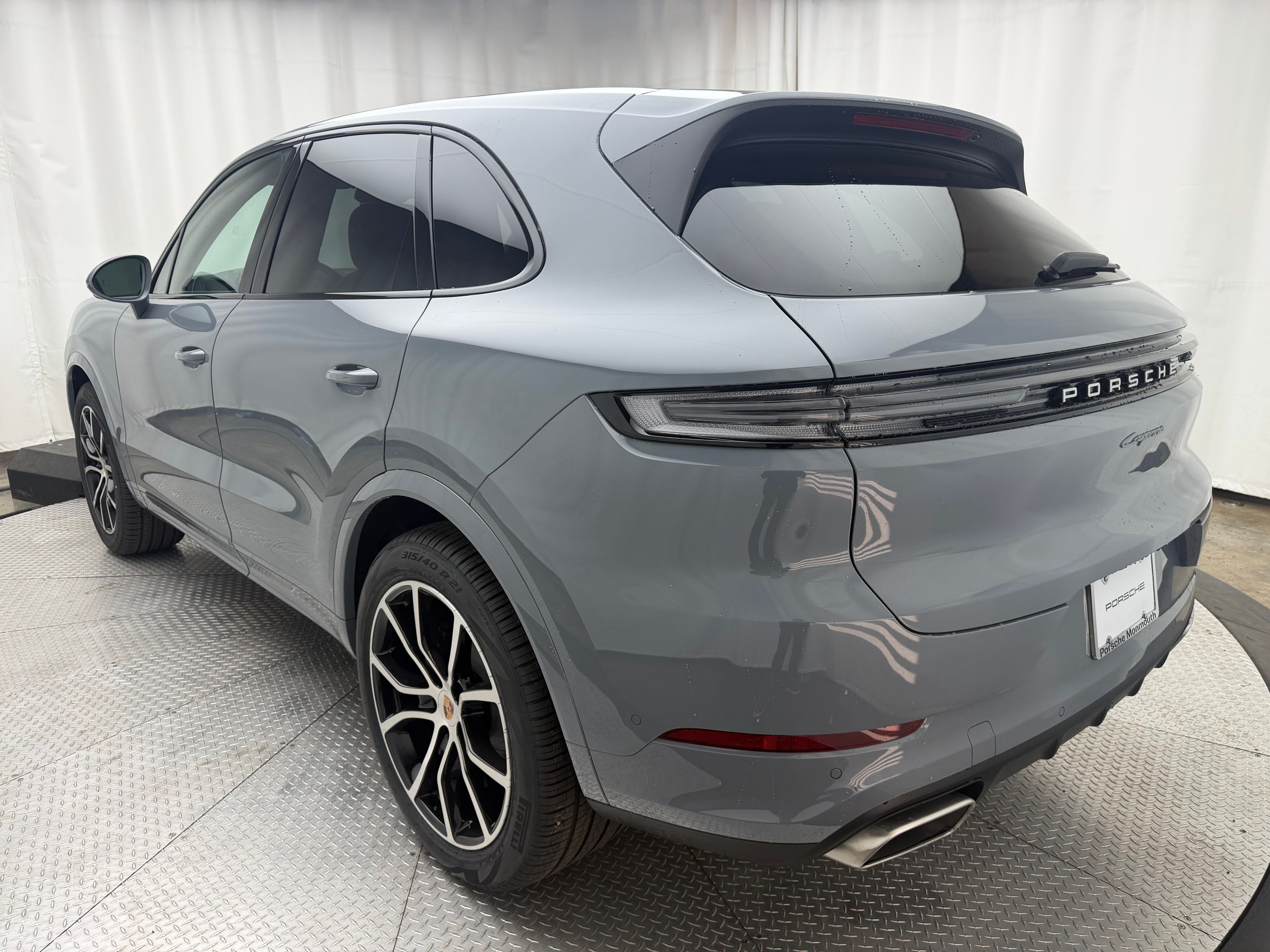 Thumbnail: 2026 Porsche Cayenne - 3