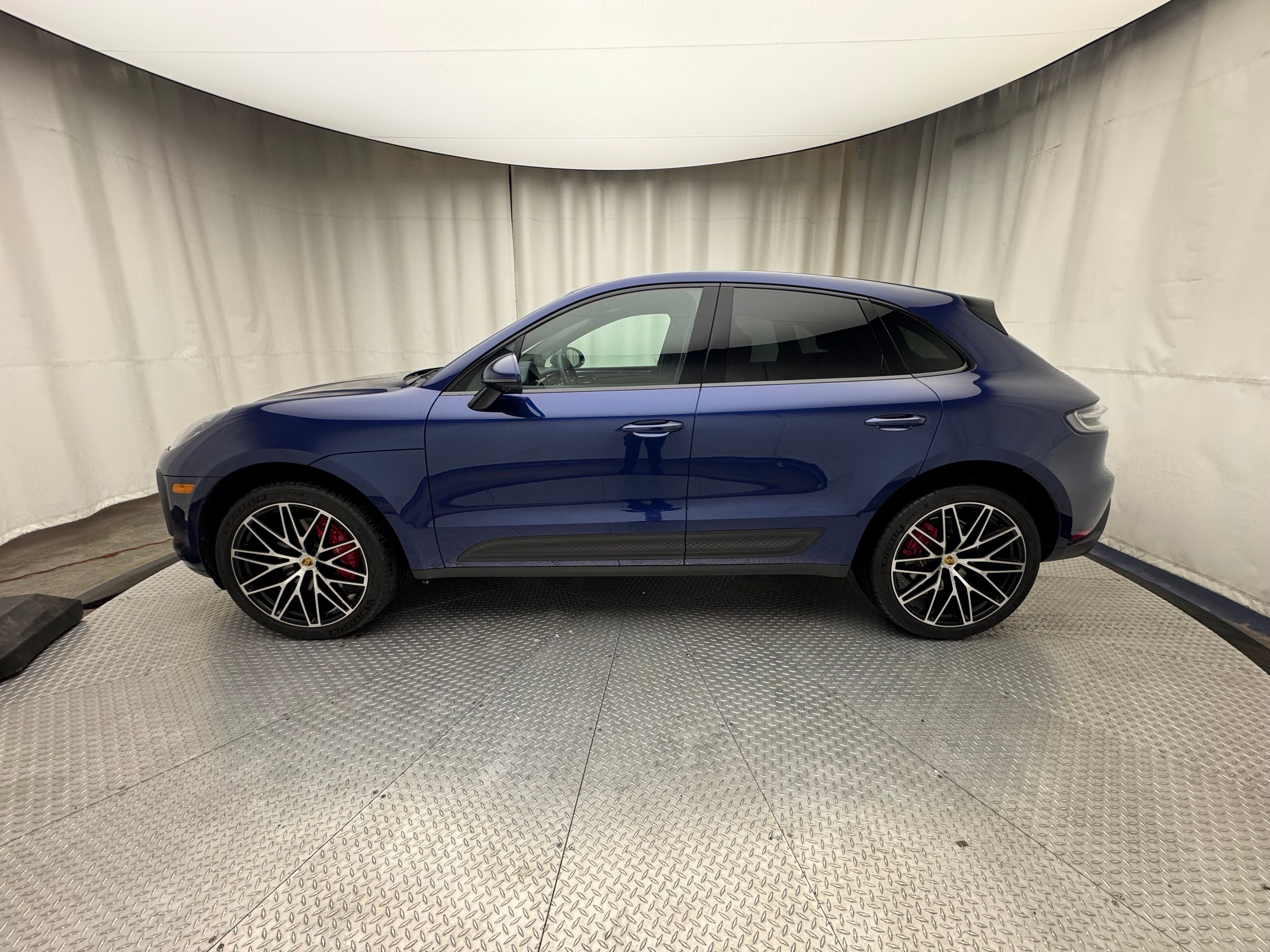 Thumbnail: 2024 Porsche Macan - 2