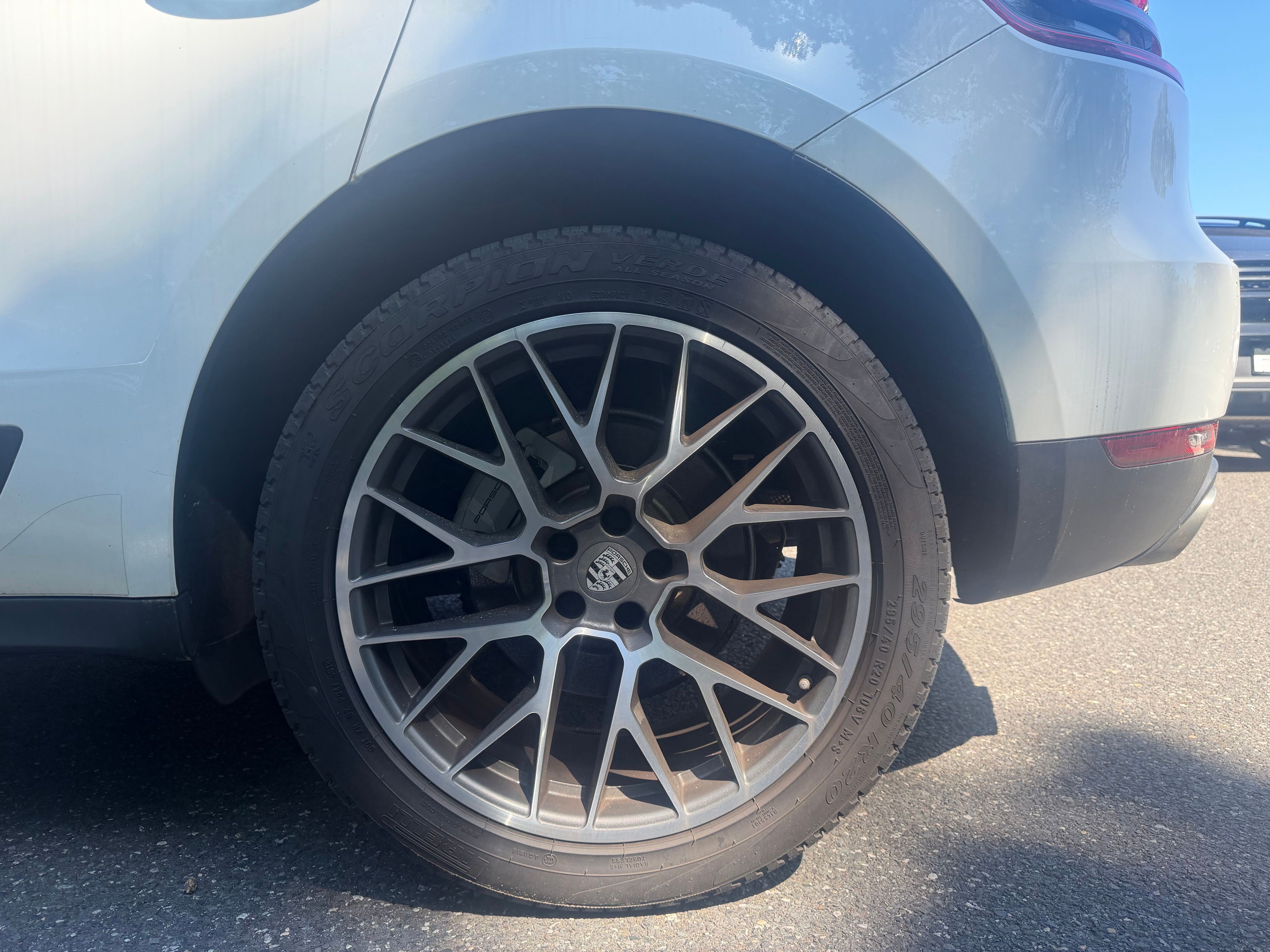 Thumbnail: 2018 Porsche Macan - 2