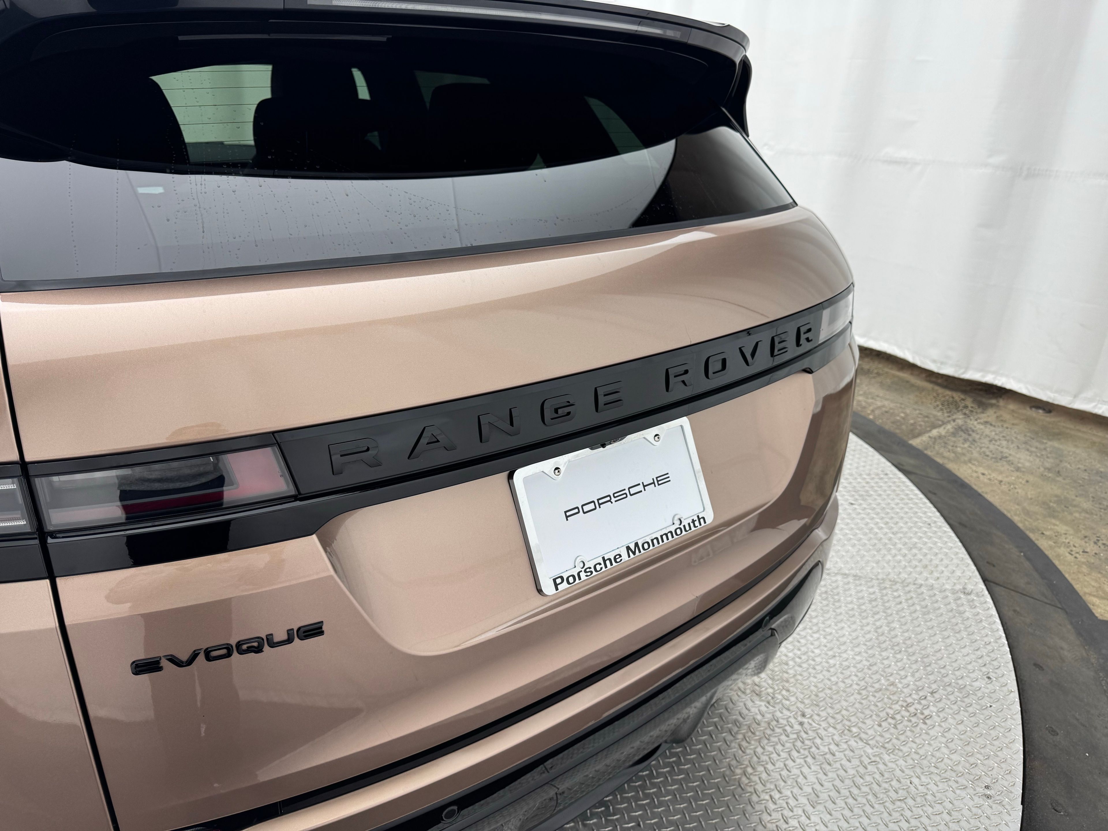 Thumbnail: 2024 Land Rover Range Rover Evoque - 5