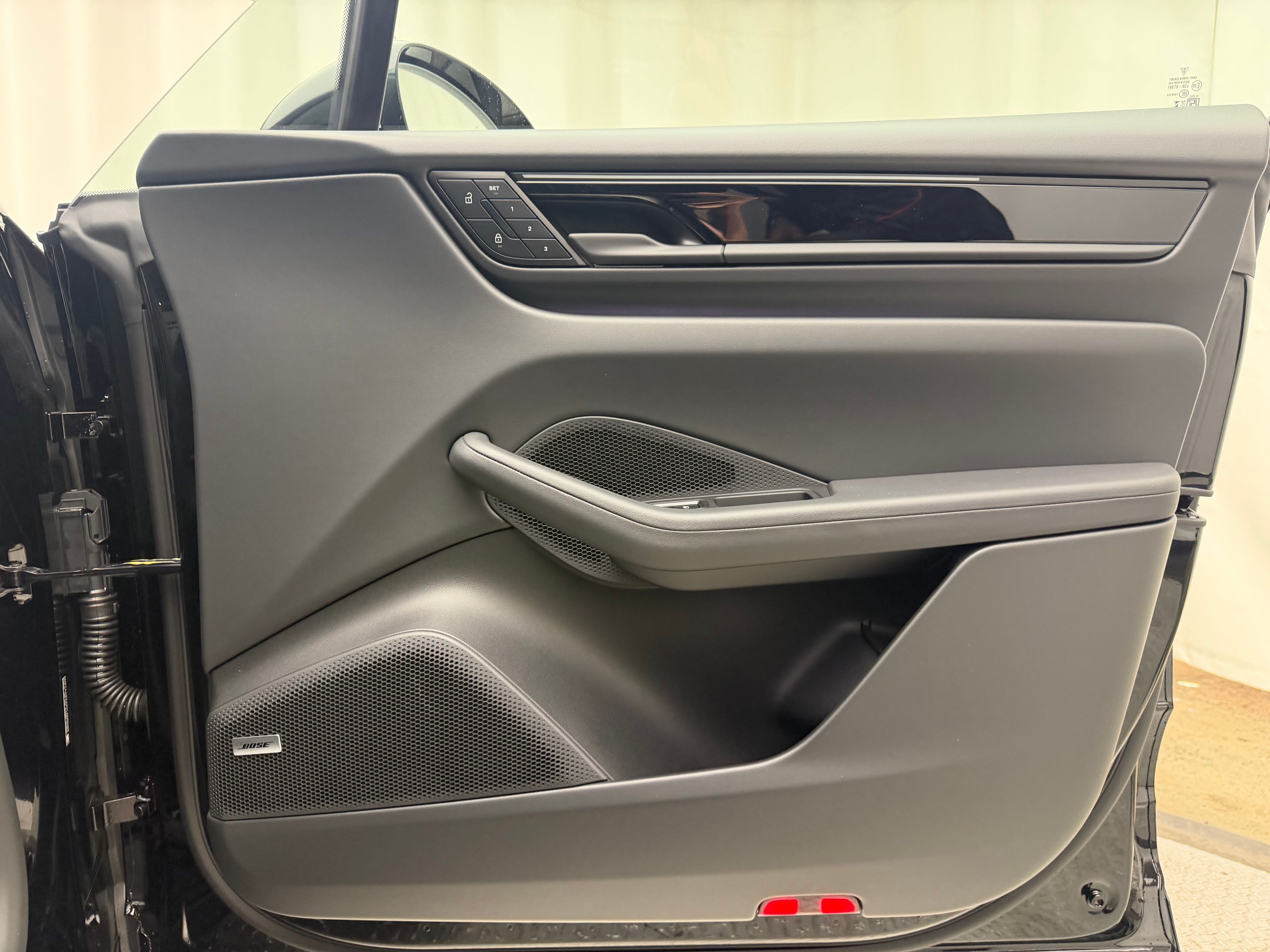 Thumbnail: 2026 Porsche Macan - 24