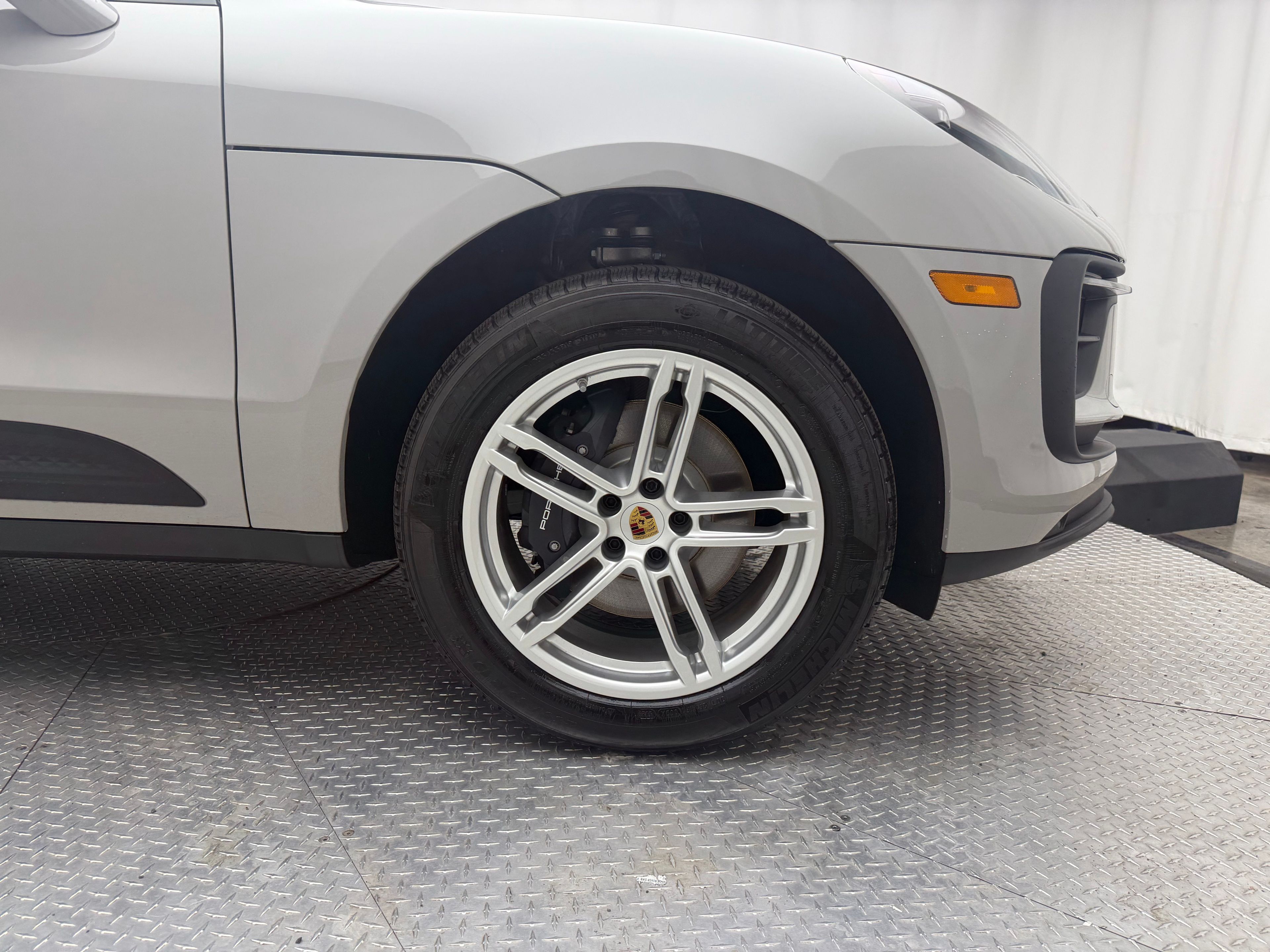 Thumbnail: 2026 Porsche Macan - 13