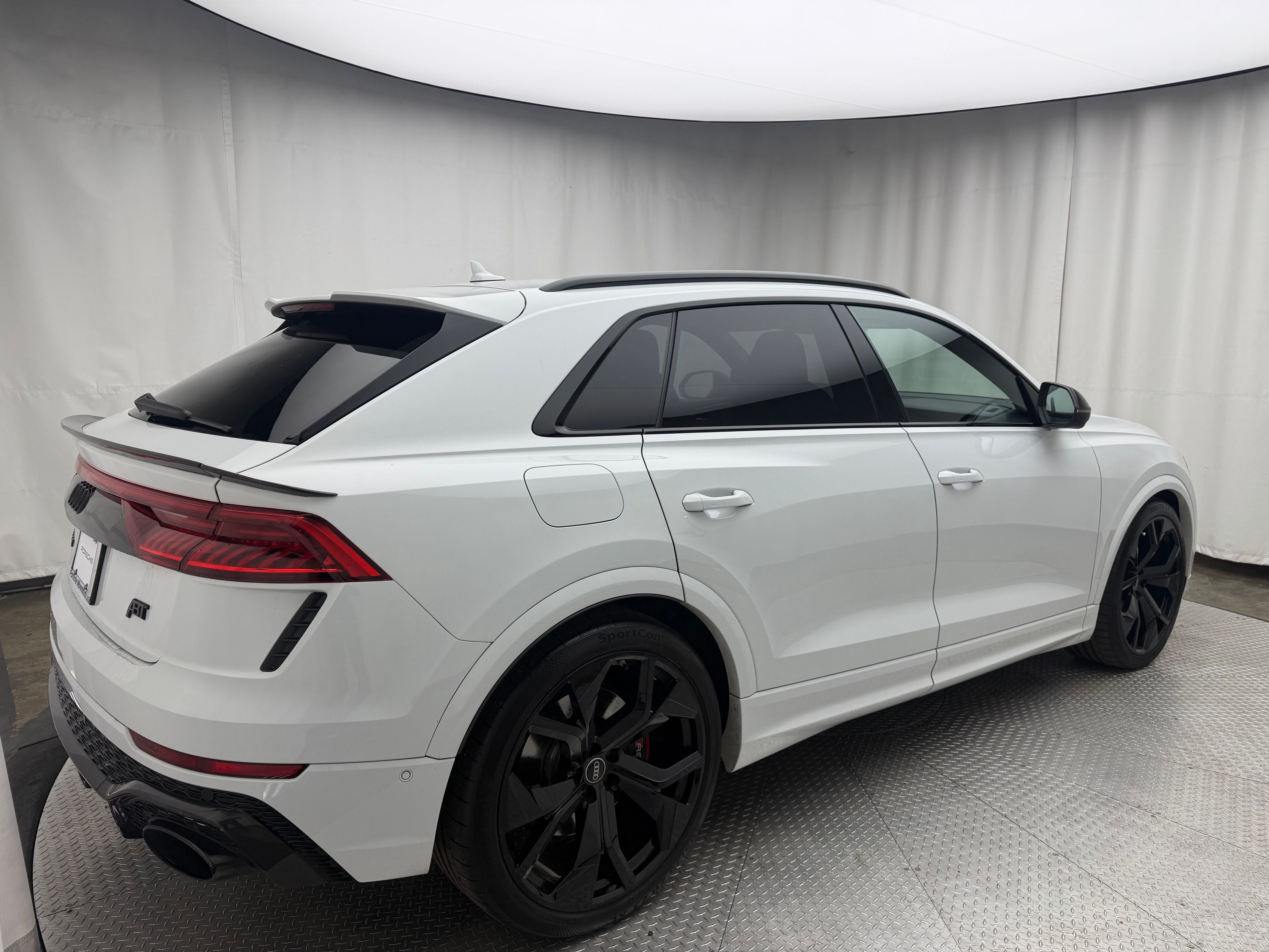 Thumbnail: 2022 Audi RS Q8 - 9