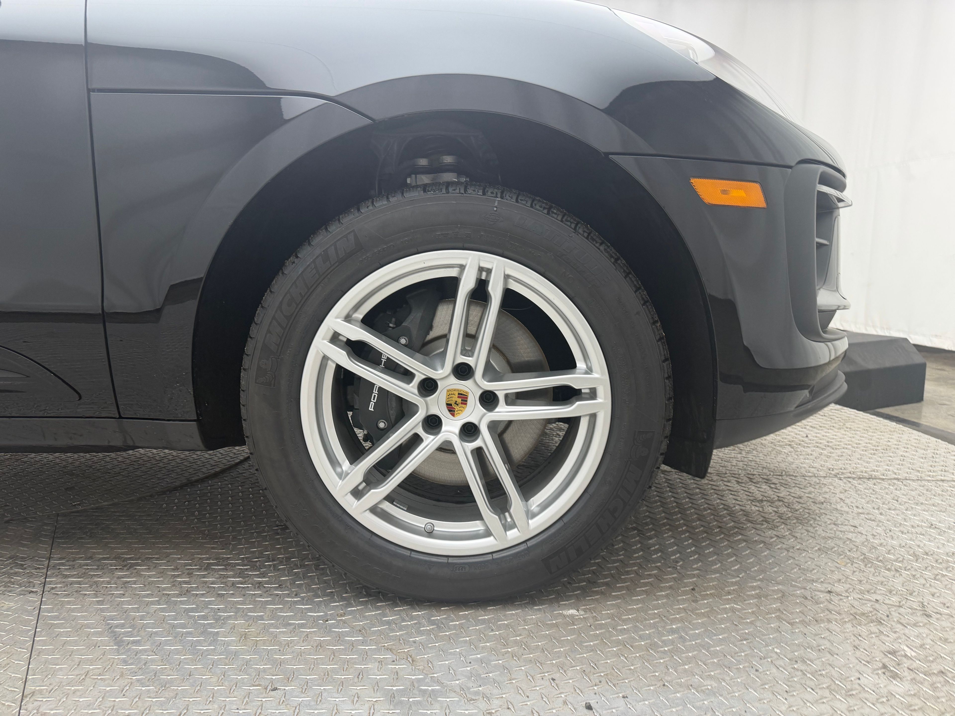 Thumbnail: 2026 Porsche Macan - 15