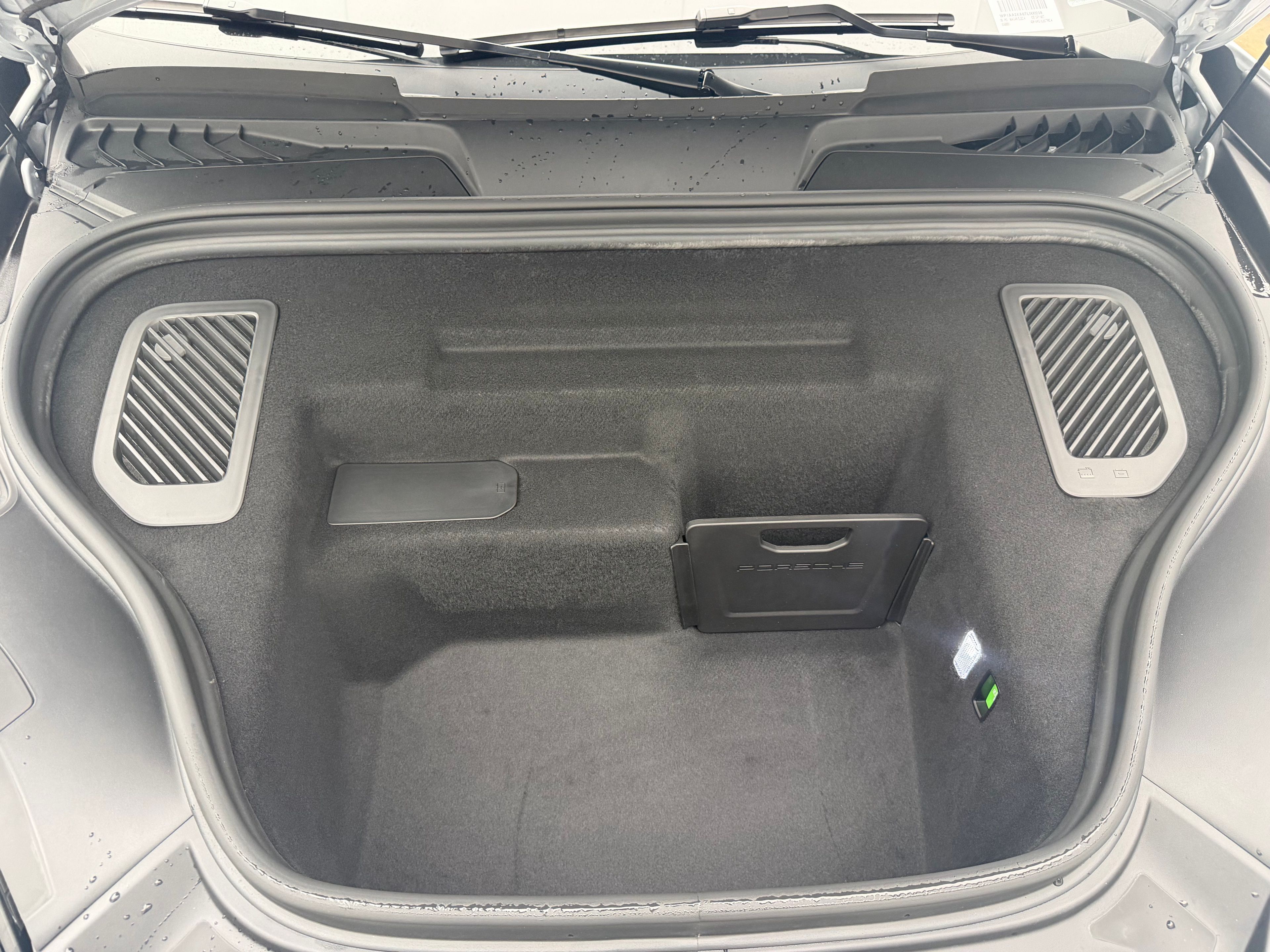 Thumbnail: 2026 Porsche Macan - 11