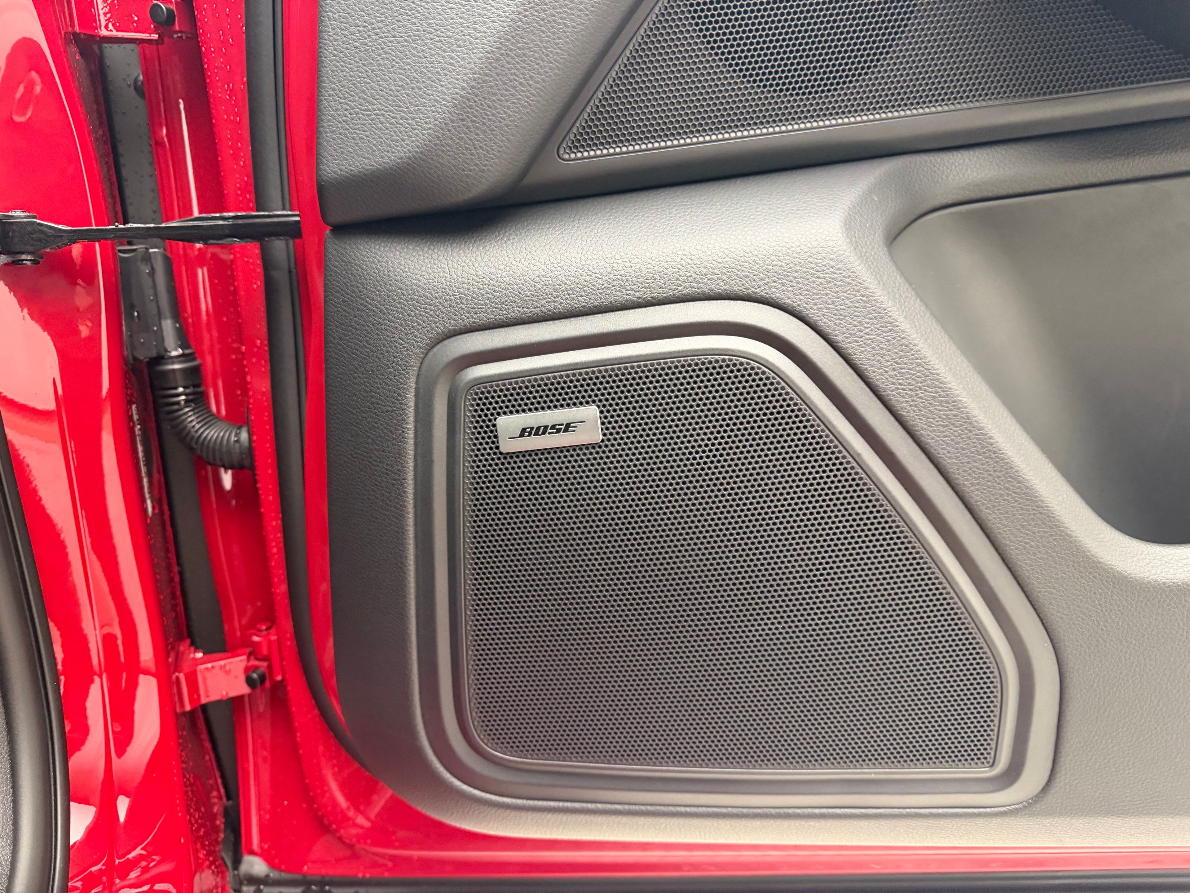 Thumbnail: 2026 Porsche Macan - 16