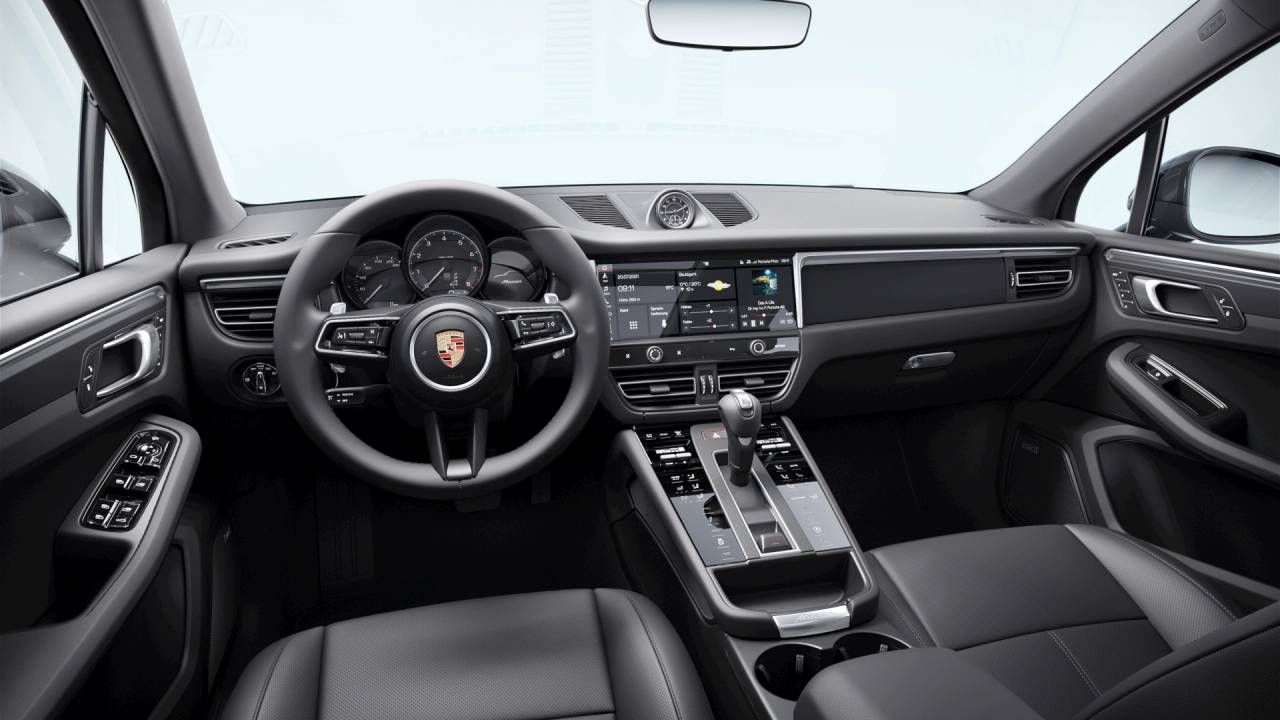Thumbnail: 2026 Porsche Macan - 4
