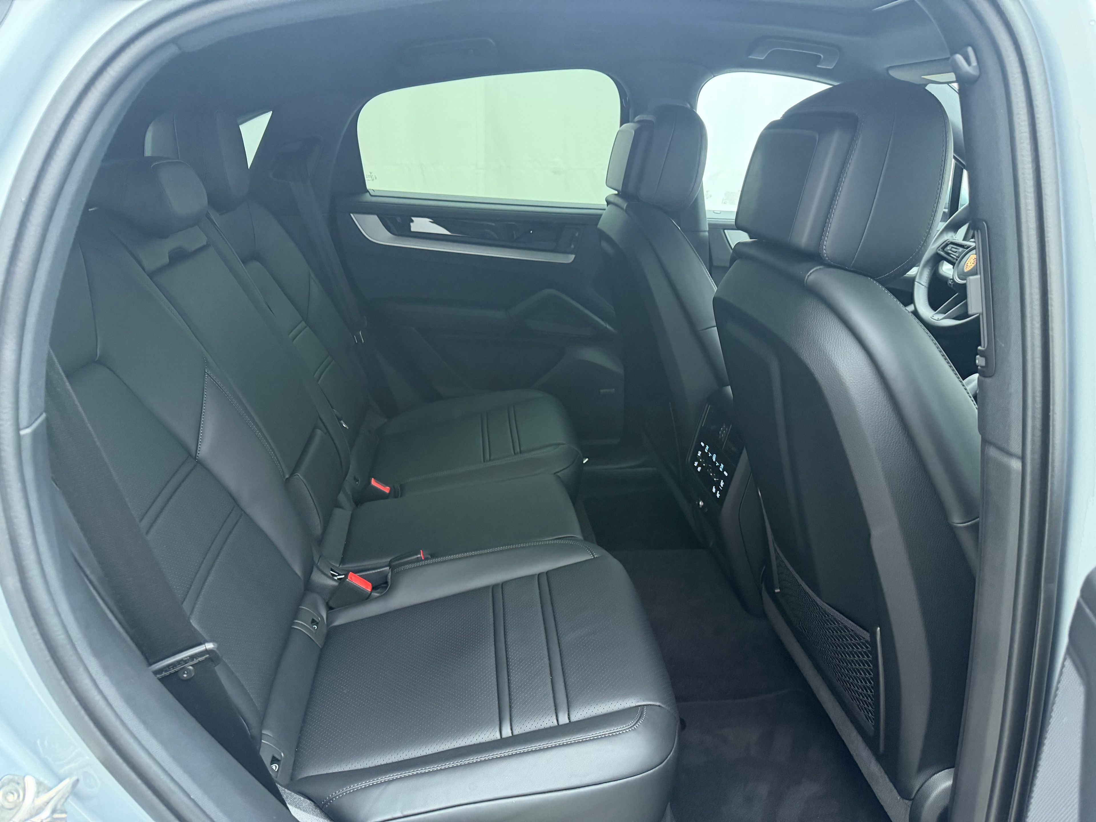 Thumbnail: 2025 Porsche  - 25