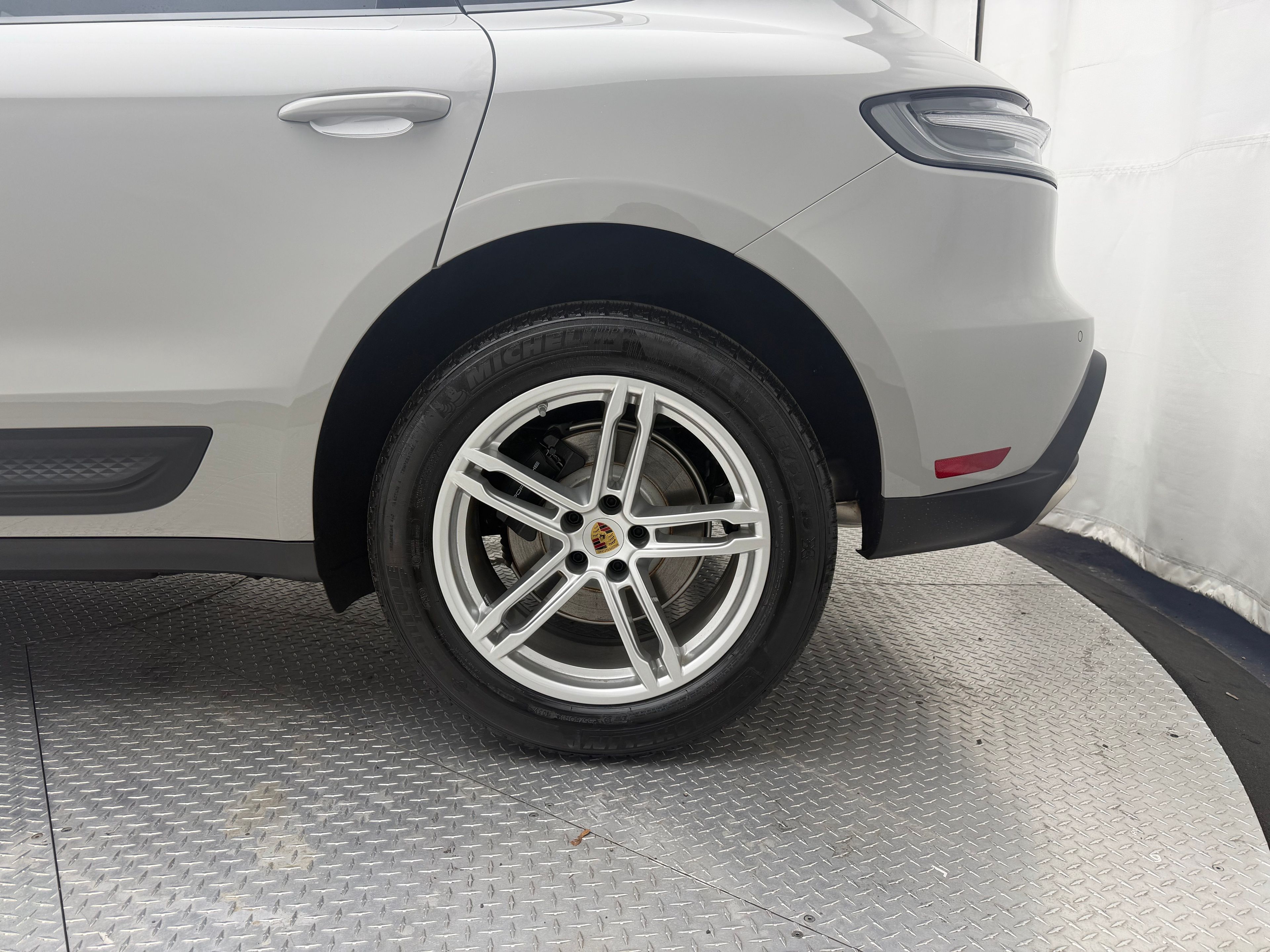 Thumbnail: 2026 Porsche Macan - 8